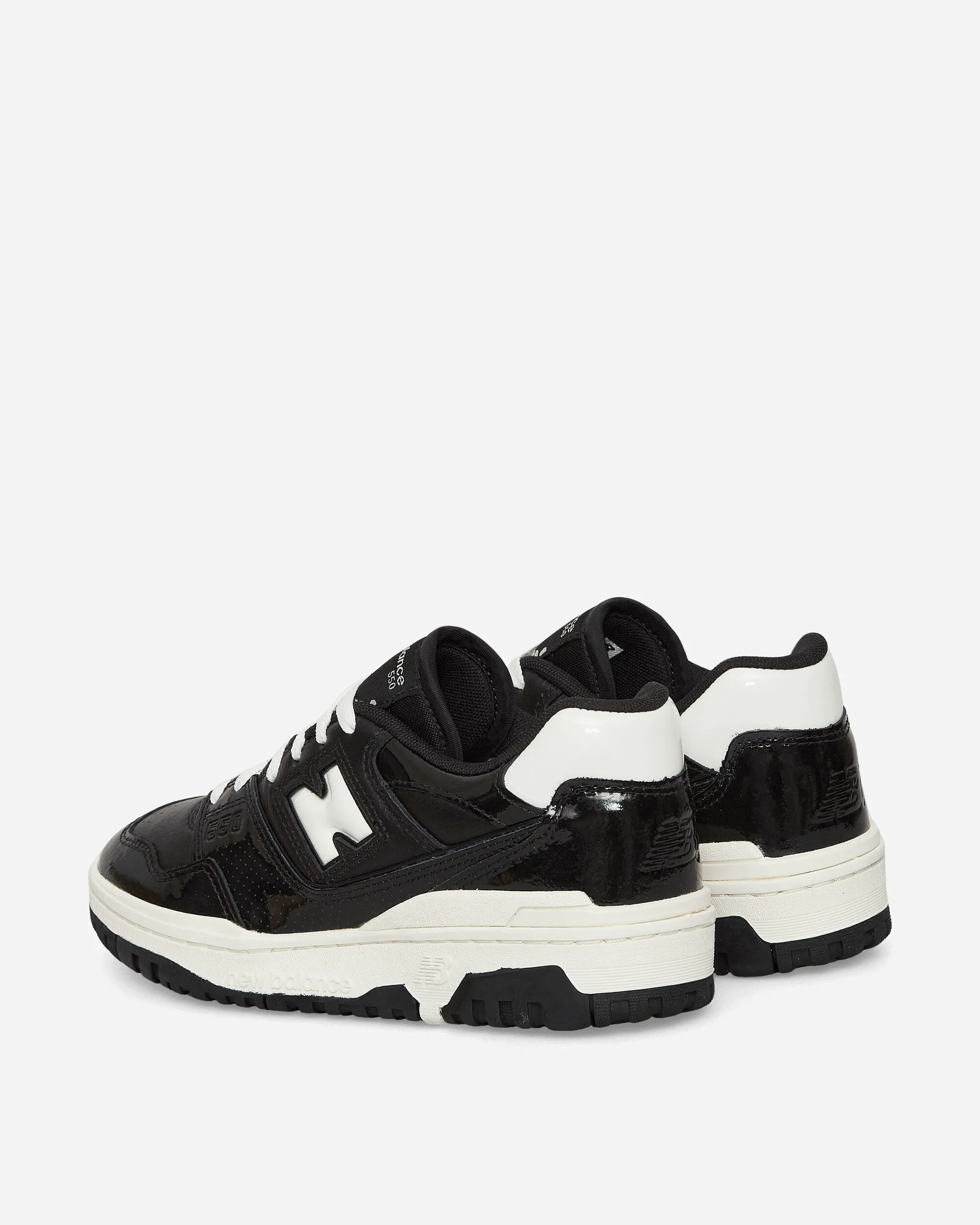 550 Sneakers Black / White SoftSole Daily Activity