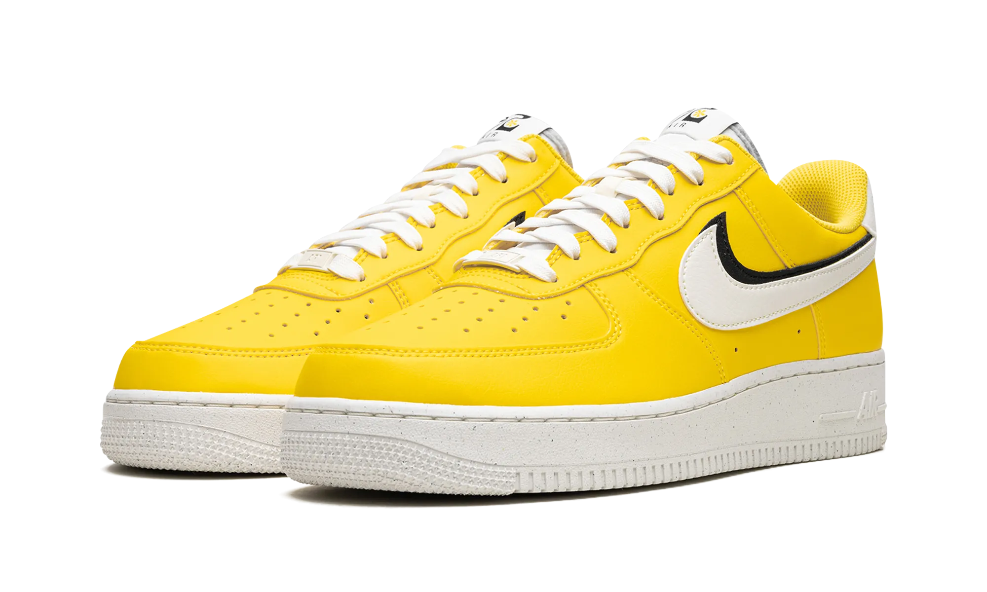 Air Force 1 Low '07 LV8 "Tour Yellow" Urban cushioning