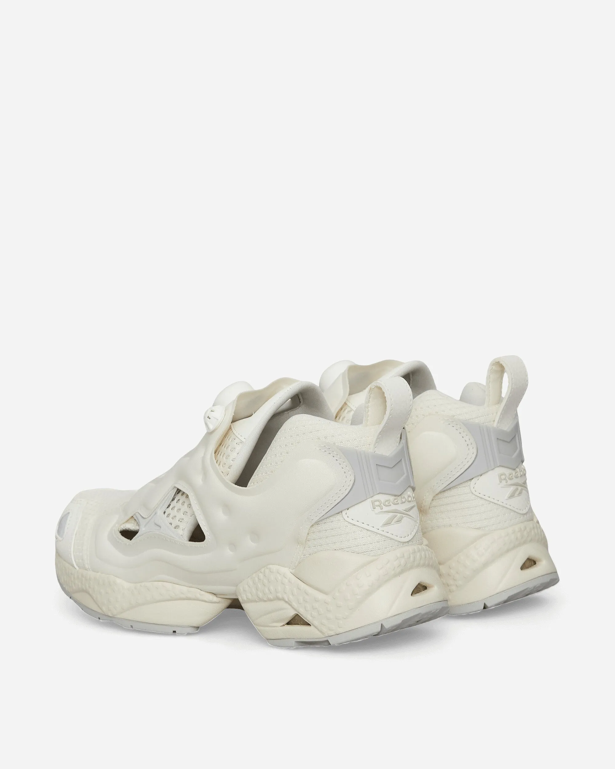 Ergonomic Footbed Kick Style Instapump Fury 95 Sneakers Bone