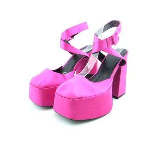 Trendy Shoes BERSHKA .