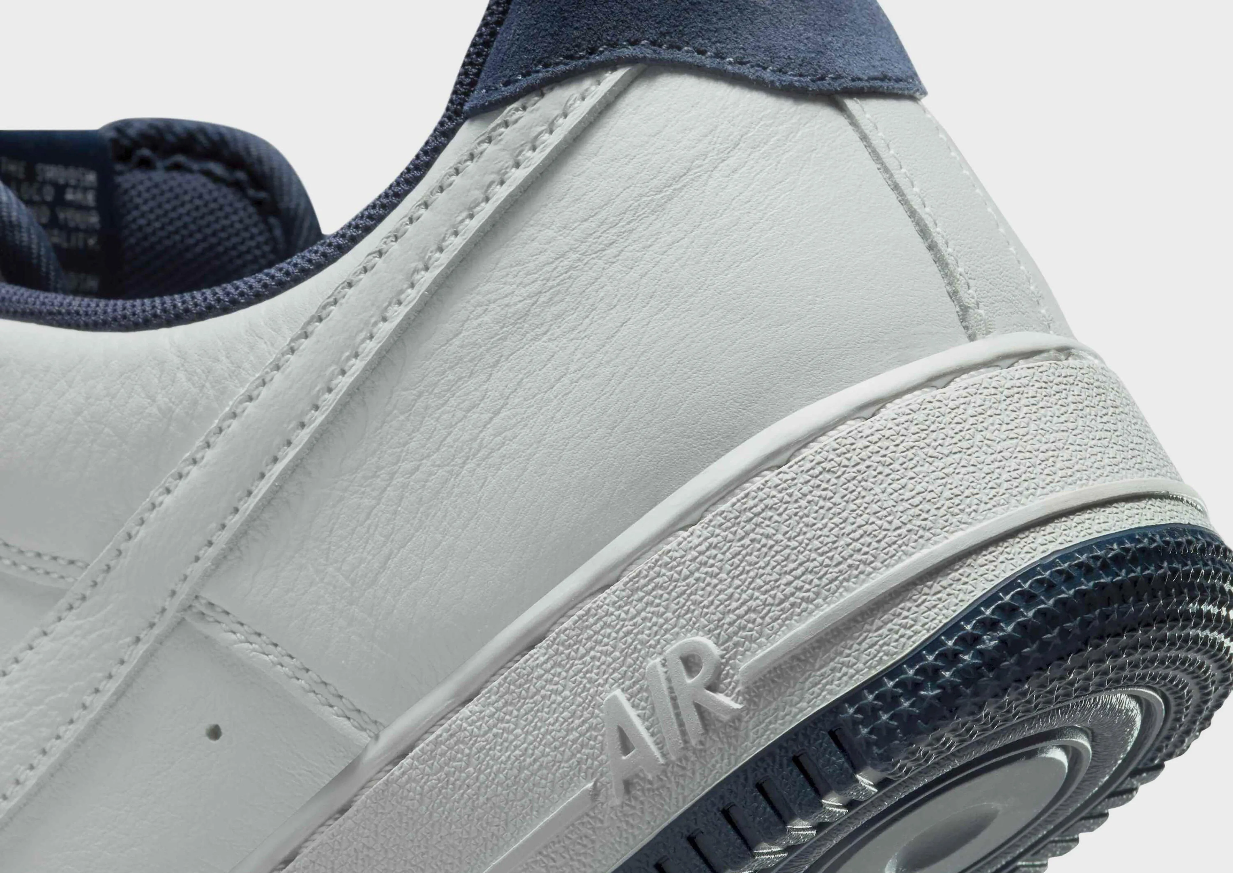 Wear   Resistant Padded Heel Air Force 1 '07 LV8