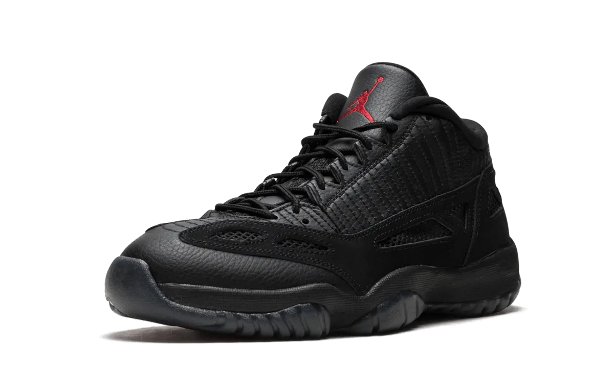 Air Jordan 11 Retro Low "Referee" Asymmetric Lacing System Court