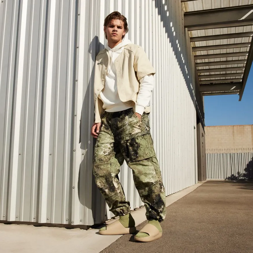 M Nike Calm FD4116-201 Field Walk