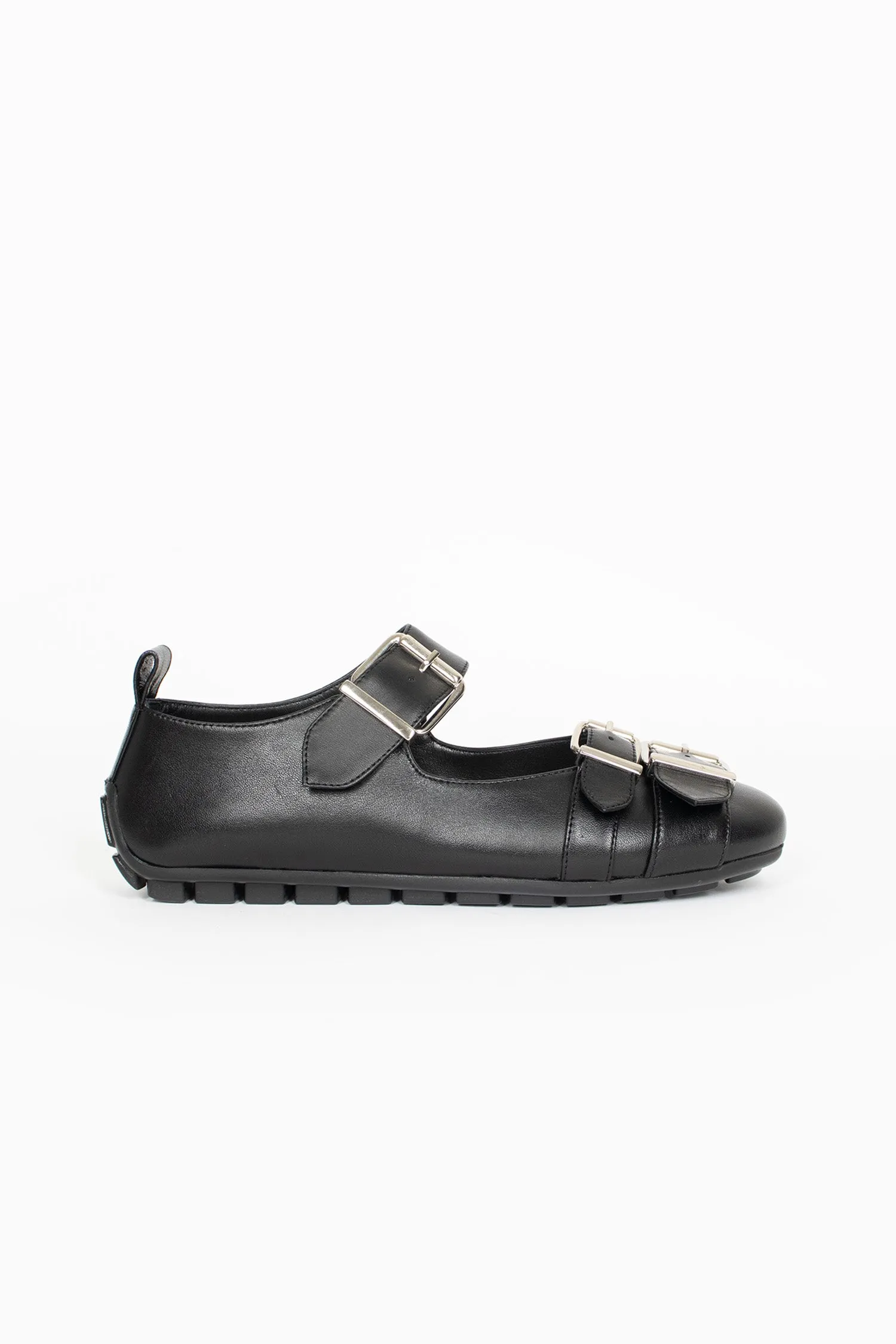 Glam traction Responsive bounce Buckle Ballerina Pump Black