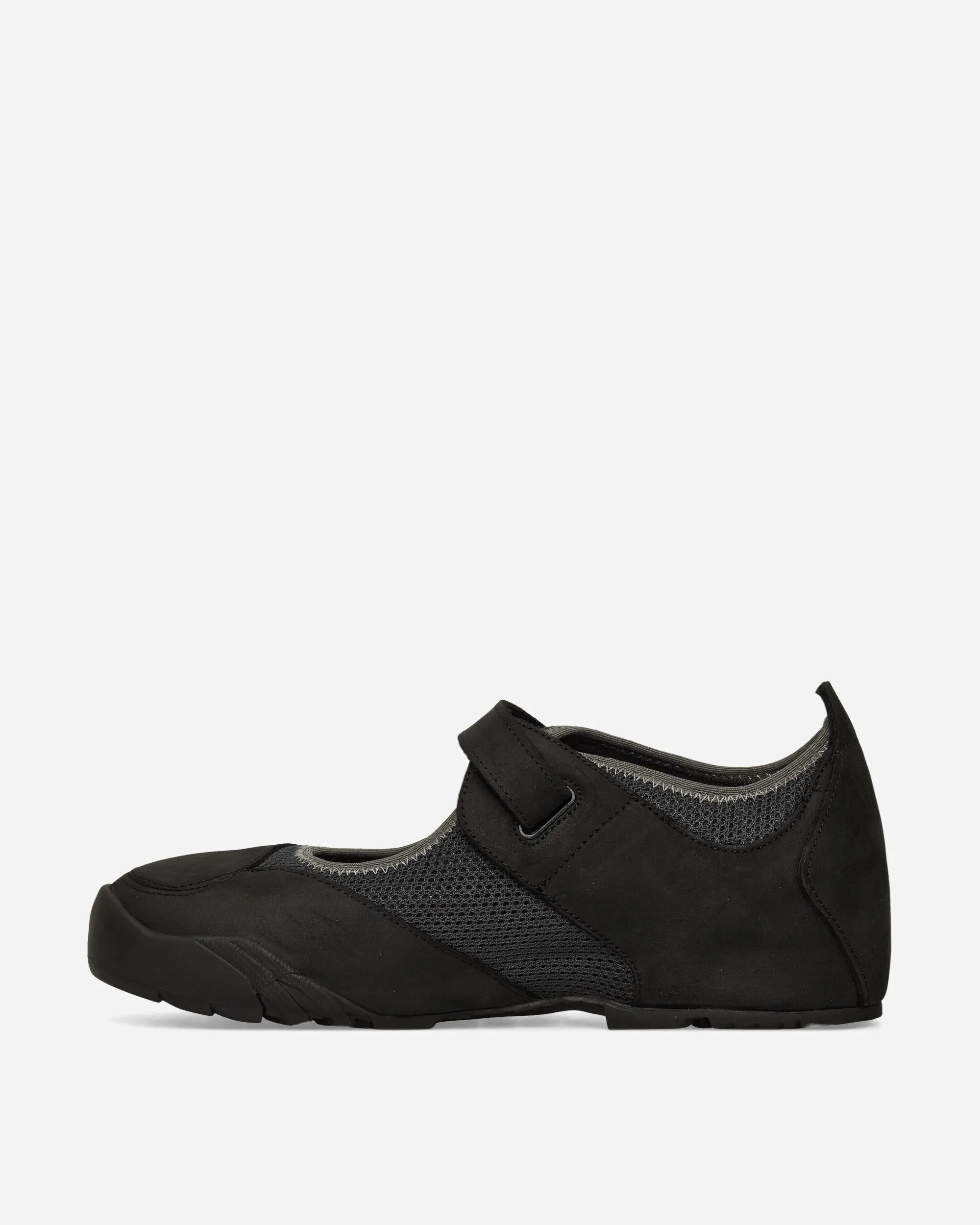 Breathable Edge Loie Sandals Black / Grey