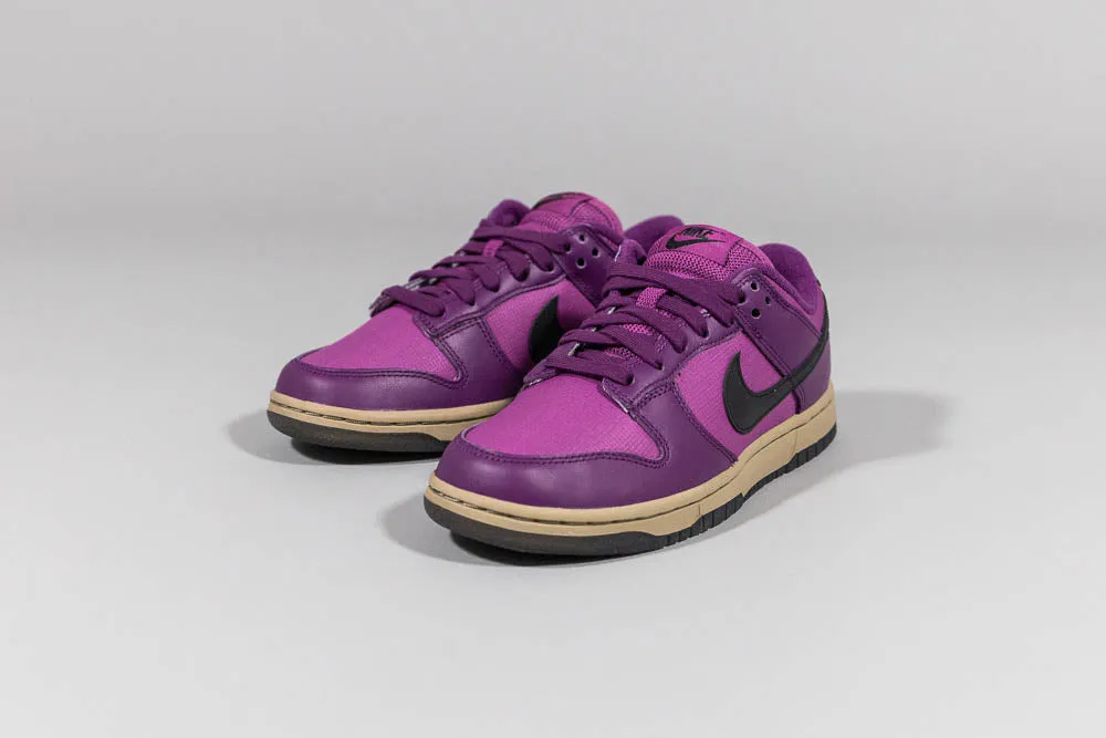 Zip Up Closure Sunrise Run Women's Nike Dunk Low 'Viotech and Hot Fuchsia'