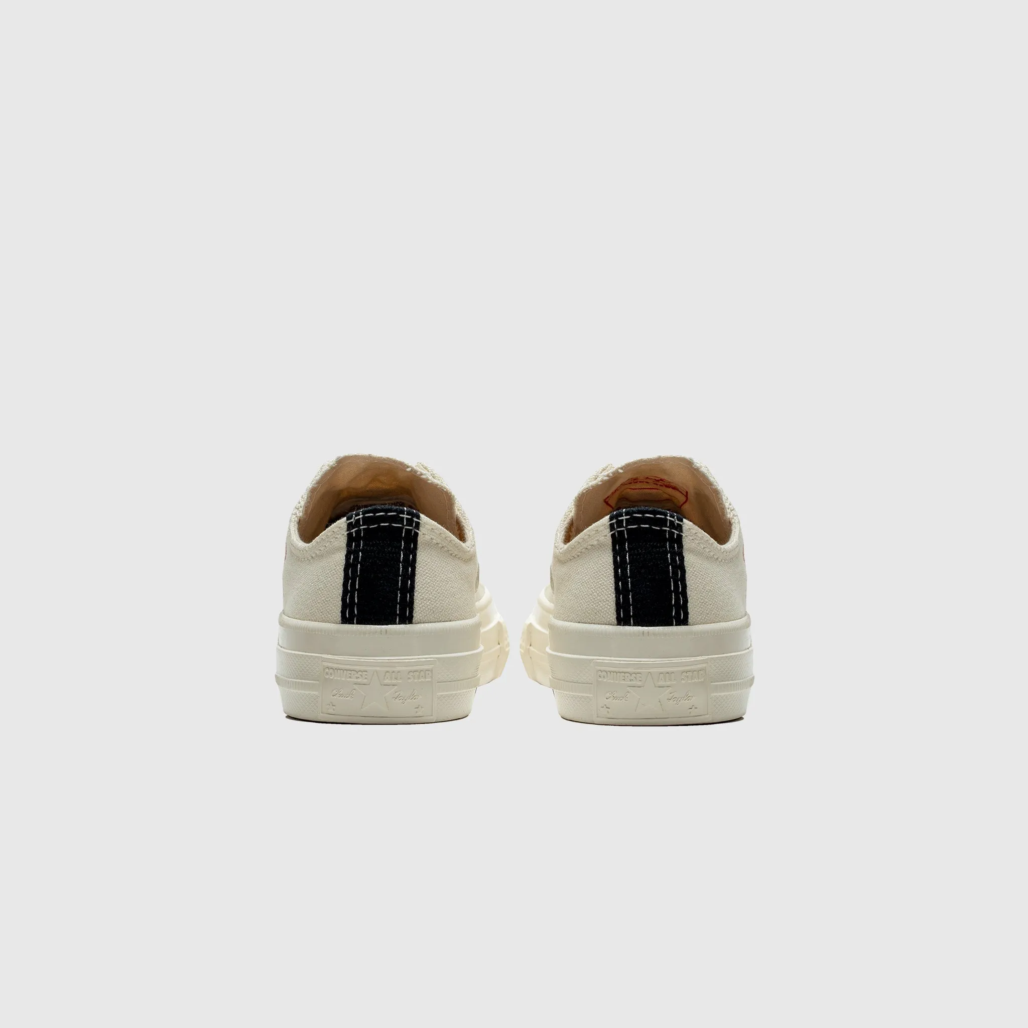 Foot Arch CHUCK TAYLOR ALL-STAR '70 LOW (KIDS) "MILK SINGLE HEART"