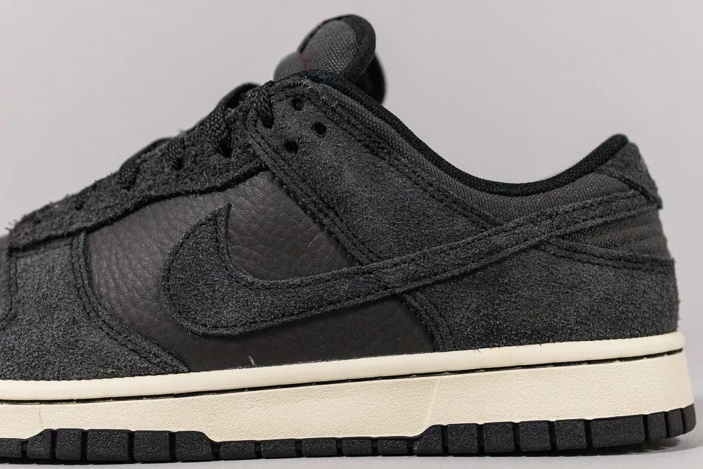 Nike Dunk Low Premium 'Off Noir' Urban Minimal Supportive