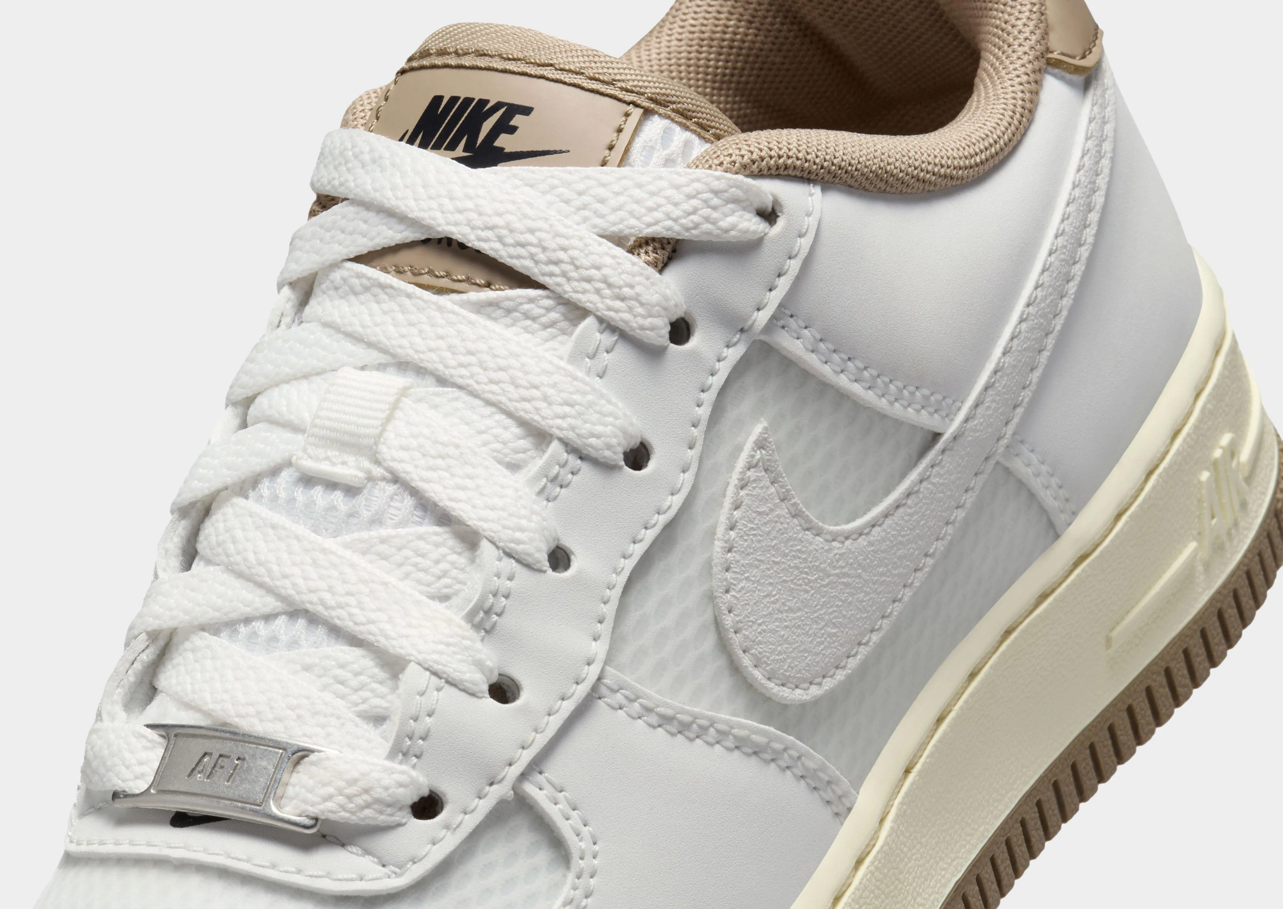 Ergonomic Shape Air Force 1 LV8 Junior's