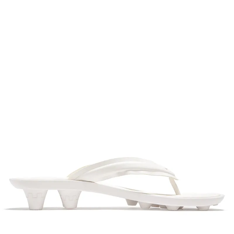 Flexible Soft Women's Fenty x Puma Cat Cleat L - Alpine Snow/Gold