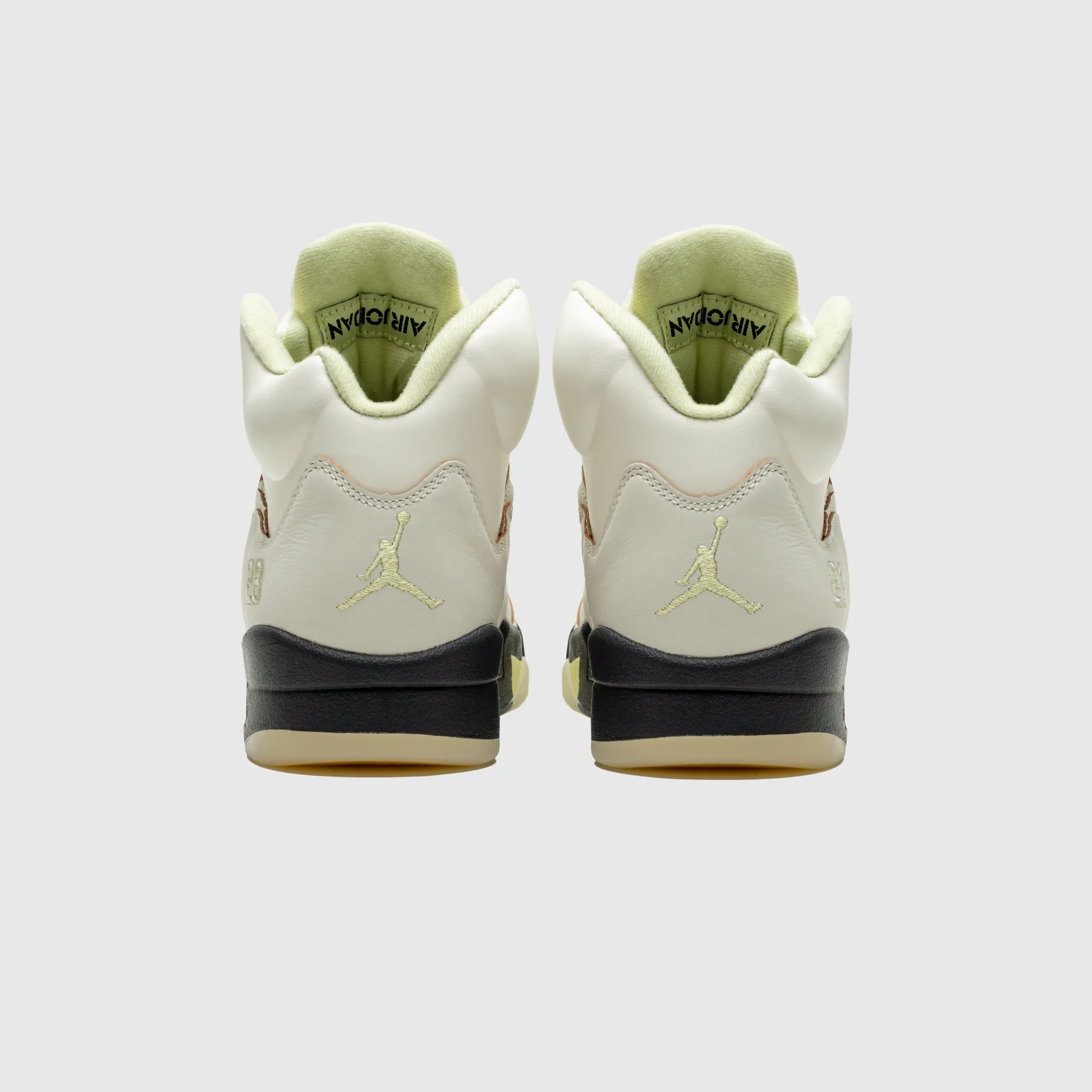 WMNS AIR JORDAN 5 RETRO "LUMINOUS GREEN" Street Touch Padded Collar Padding