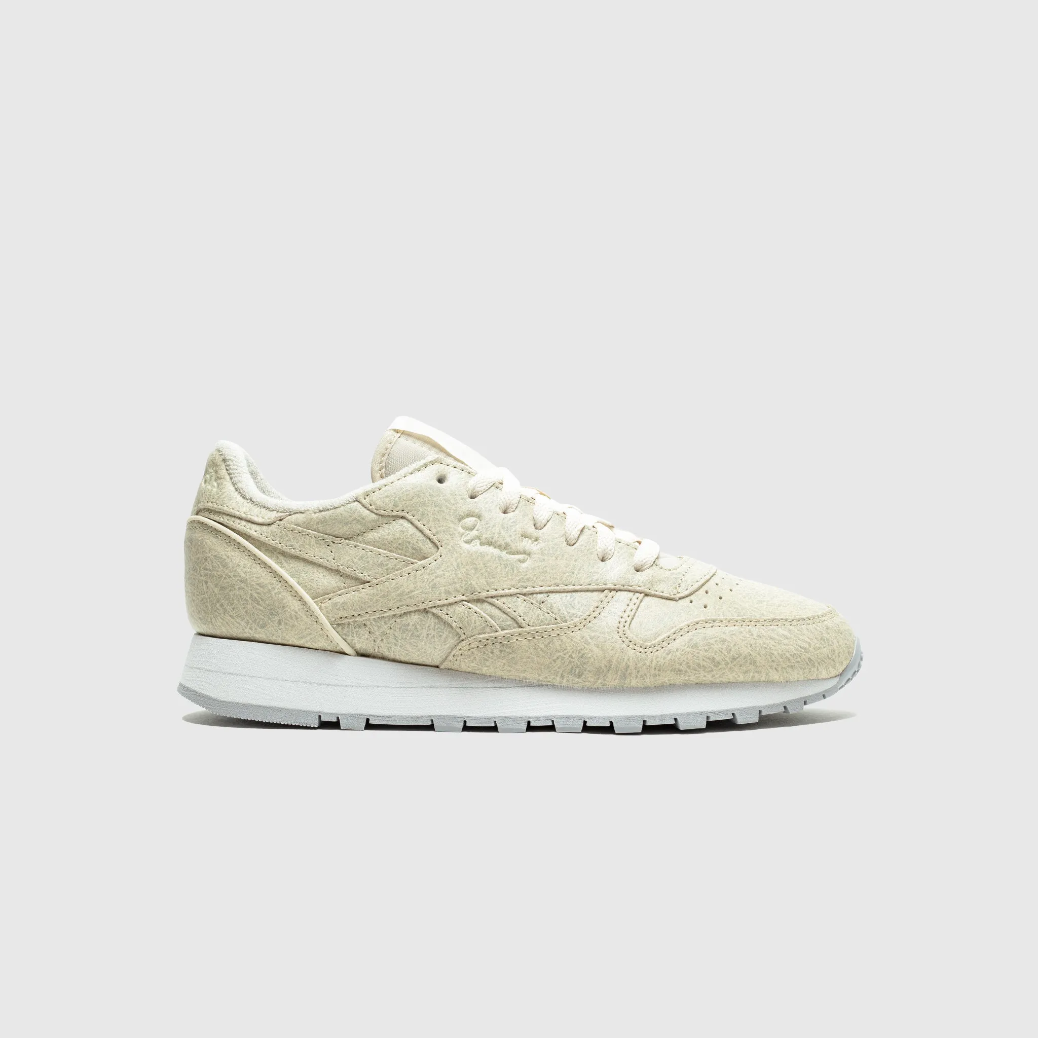 Air Flow Channels CLASSIC LEATHER X EAMES