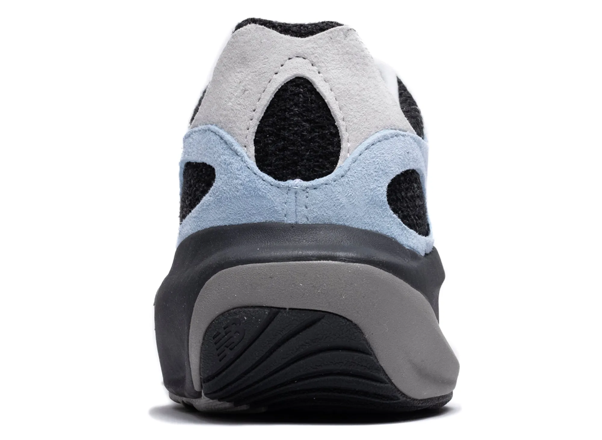 Video Look Soft Neutral New Balance Warped Runner