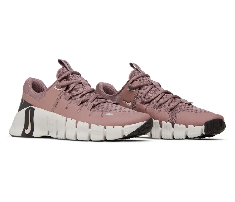 workout mode Layered Design Womens Nike Free Metcon 5 (Smokey Mauve)