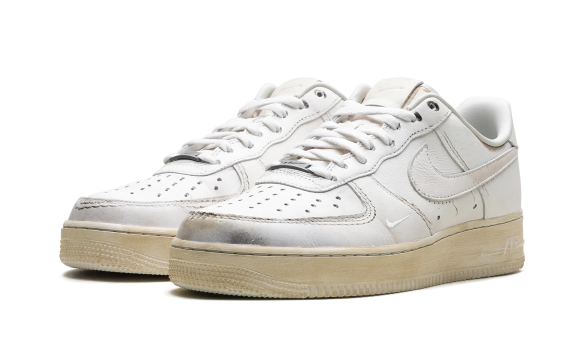 Air Force 1 Low ".SWOOSH - Dirty Triple White" Easy performance airflow
