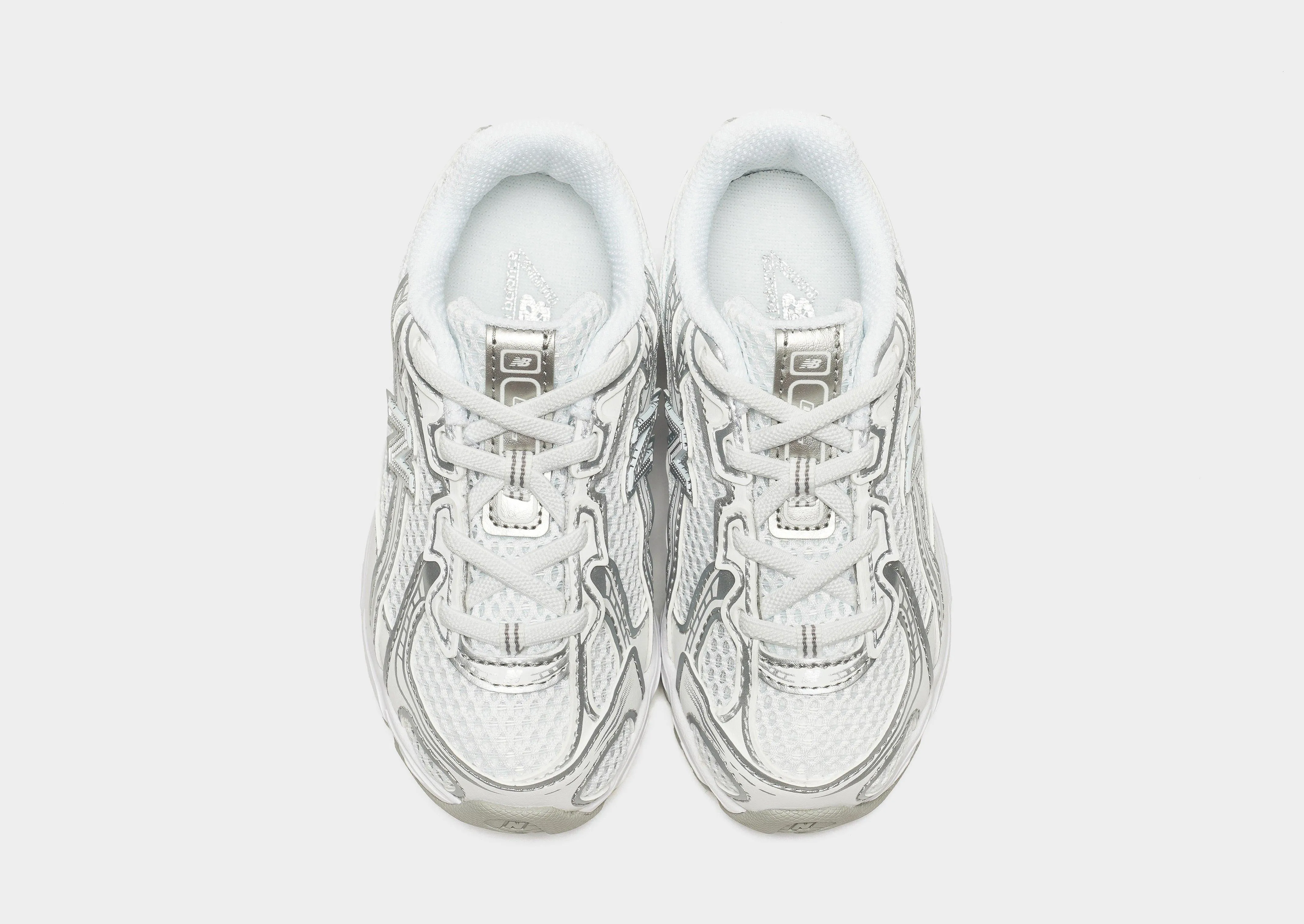 Fall - appropriate cross - country shoes 740 Infant's