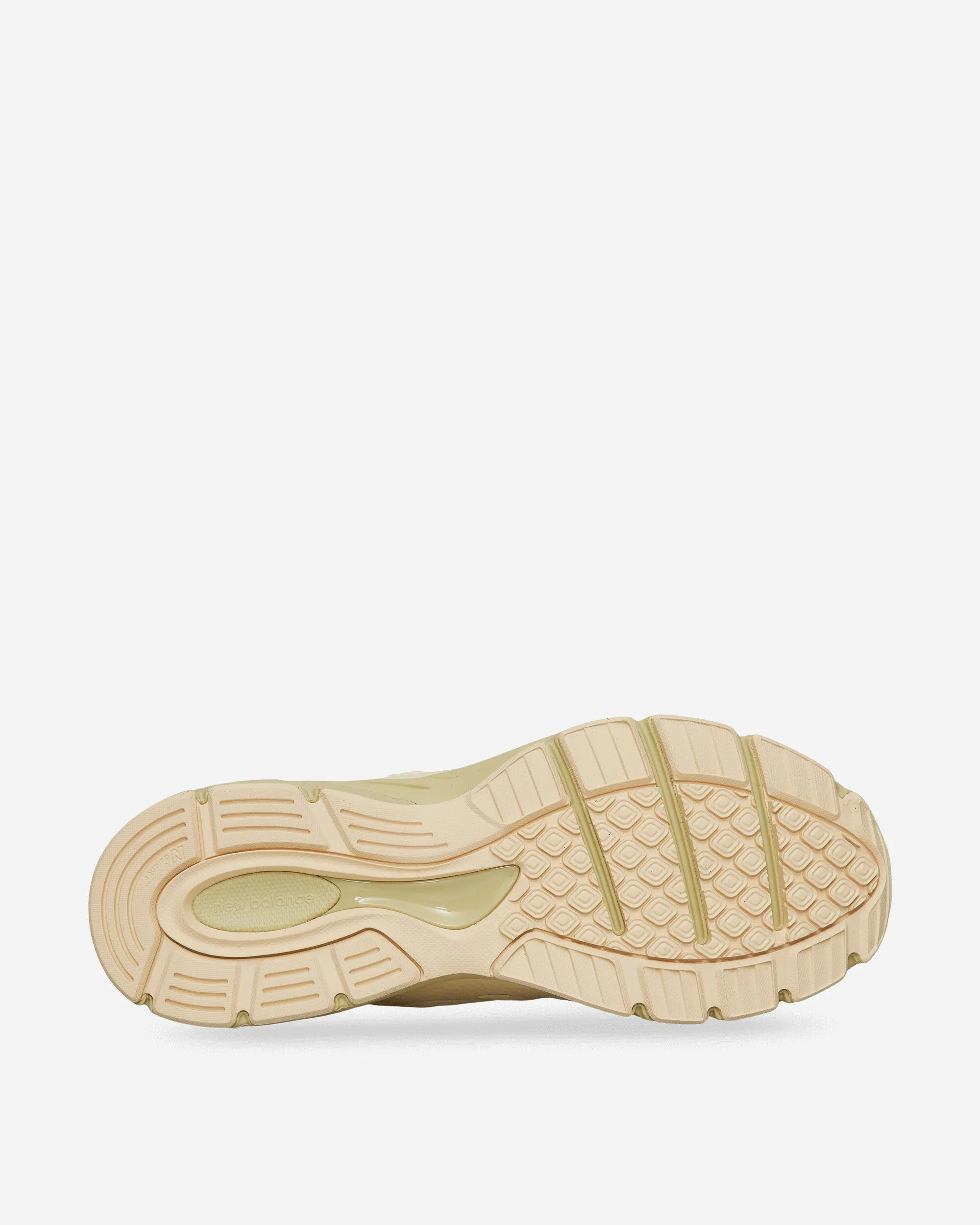 Clean Detail Seamless Upper Fabric 990v4 Sneakers Macadamia Nut / Morel