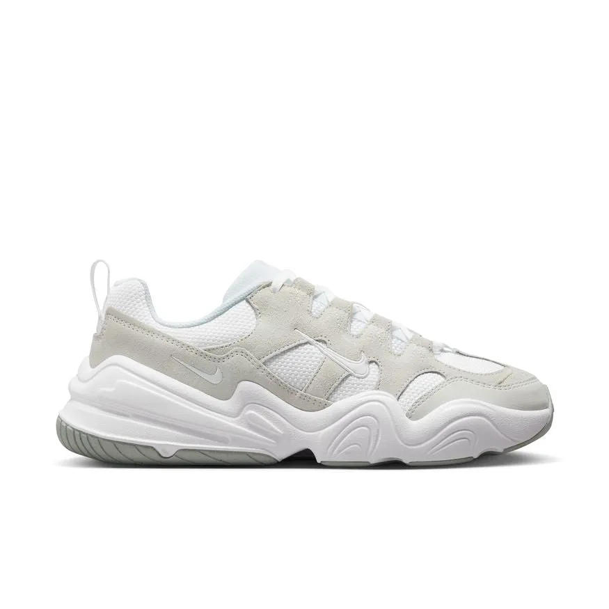 NIKE TECH HERA FJ9532-100 Chic Fit
