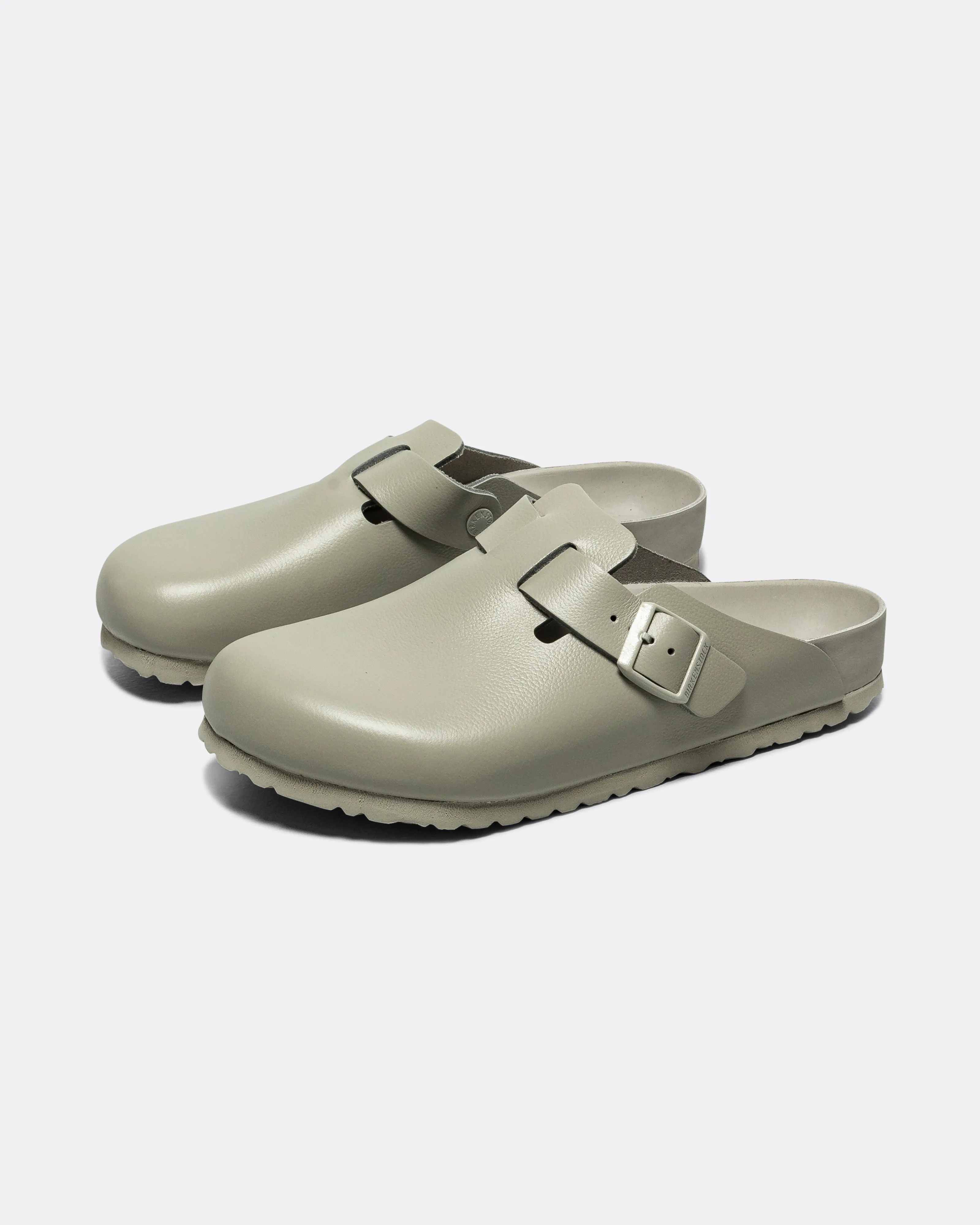 Ocean Breeze City Vibe Boston Exquisite - Mineral Grey Natural Leather