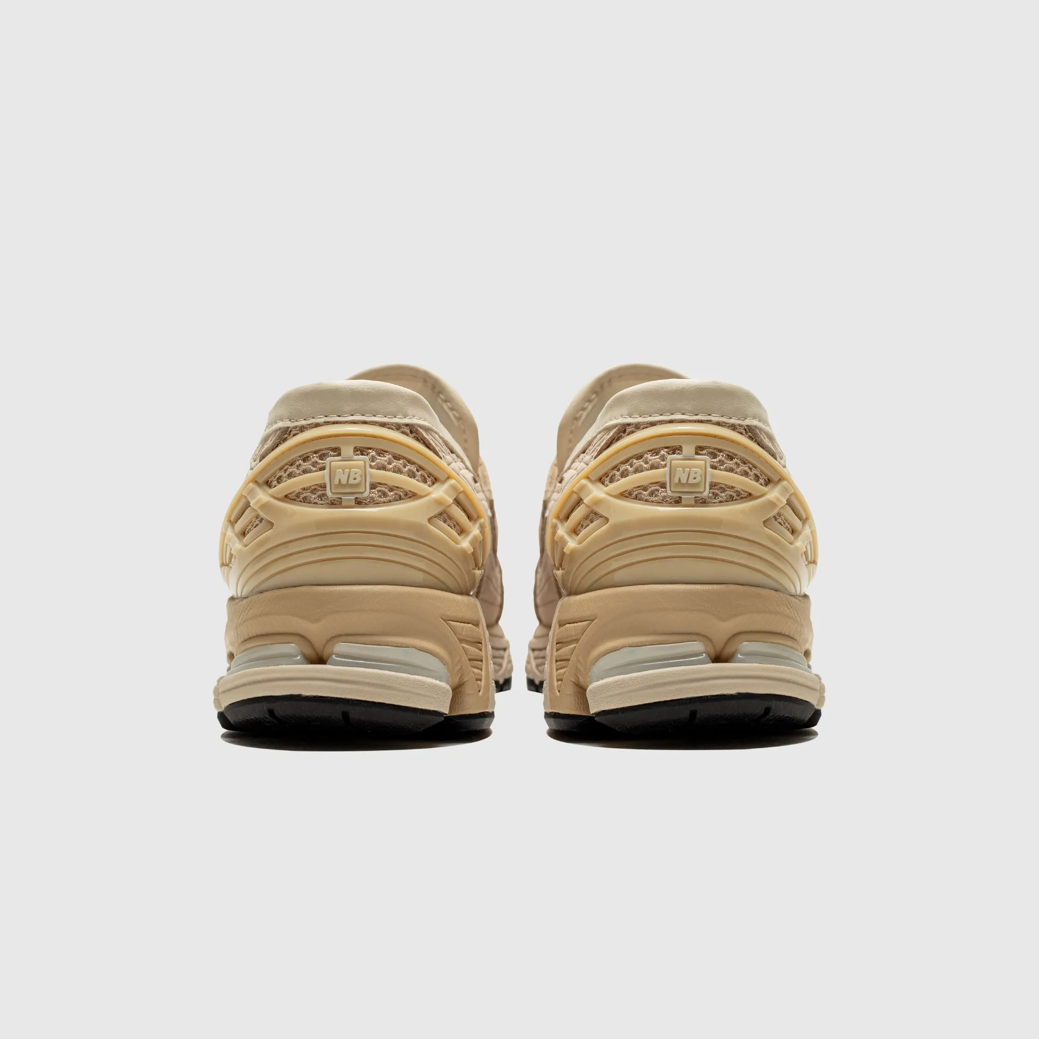 U1906LNU "BISQUE" Breathable piece