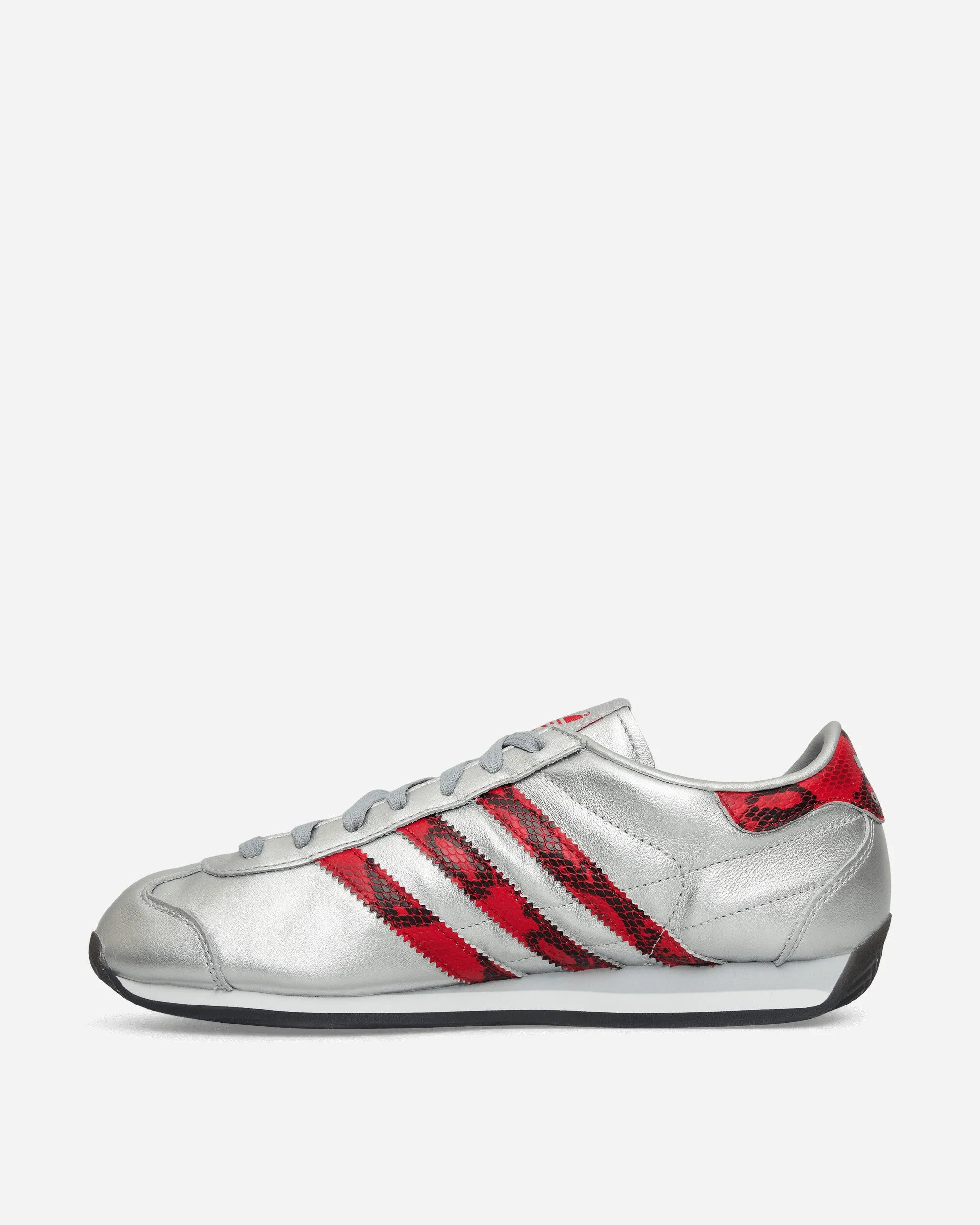 Comfortable Straps Non Restrictive Upper Country Japan Sneakers Silver Metallic / Better Scarlet