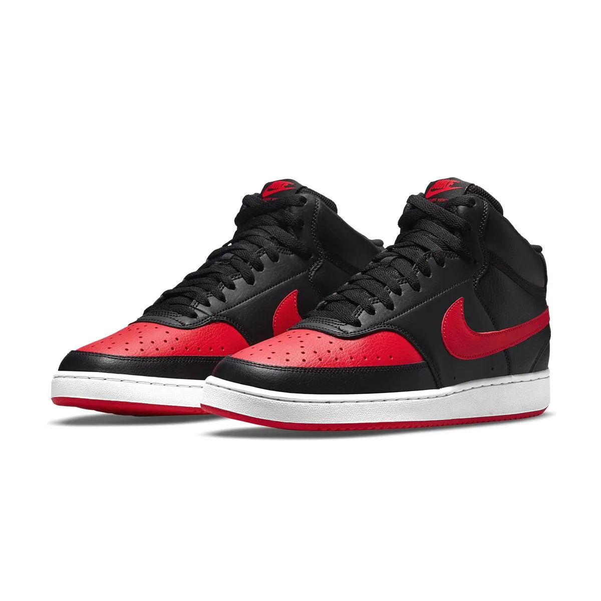 Court Vision Mid 'Bred' skaters' balance valuable
