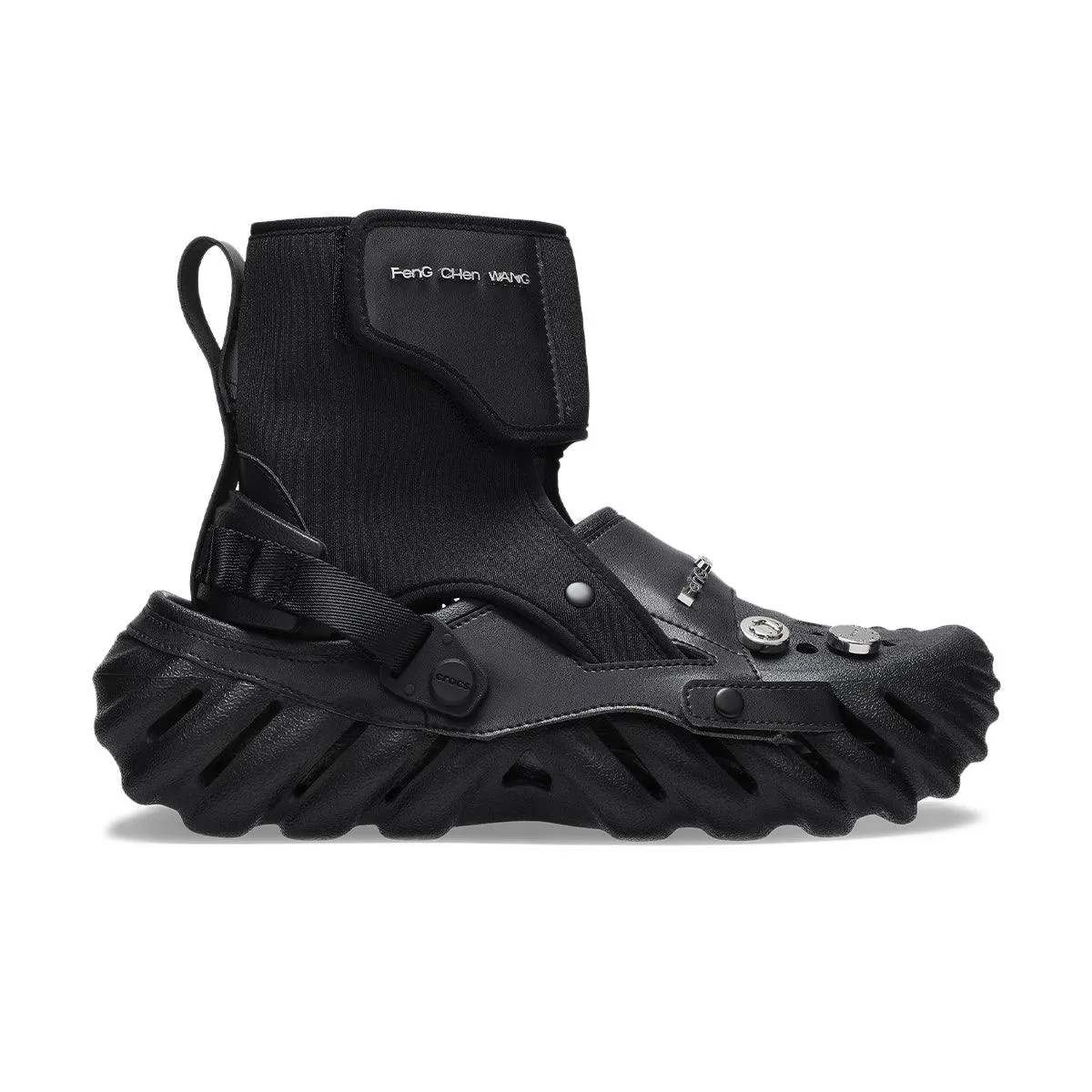 Classy stability   Crocs 2-In-1 Echo Clog 'Black'