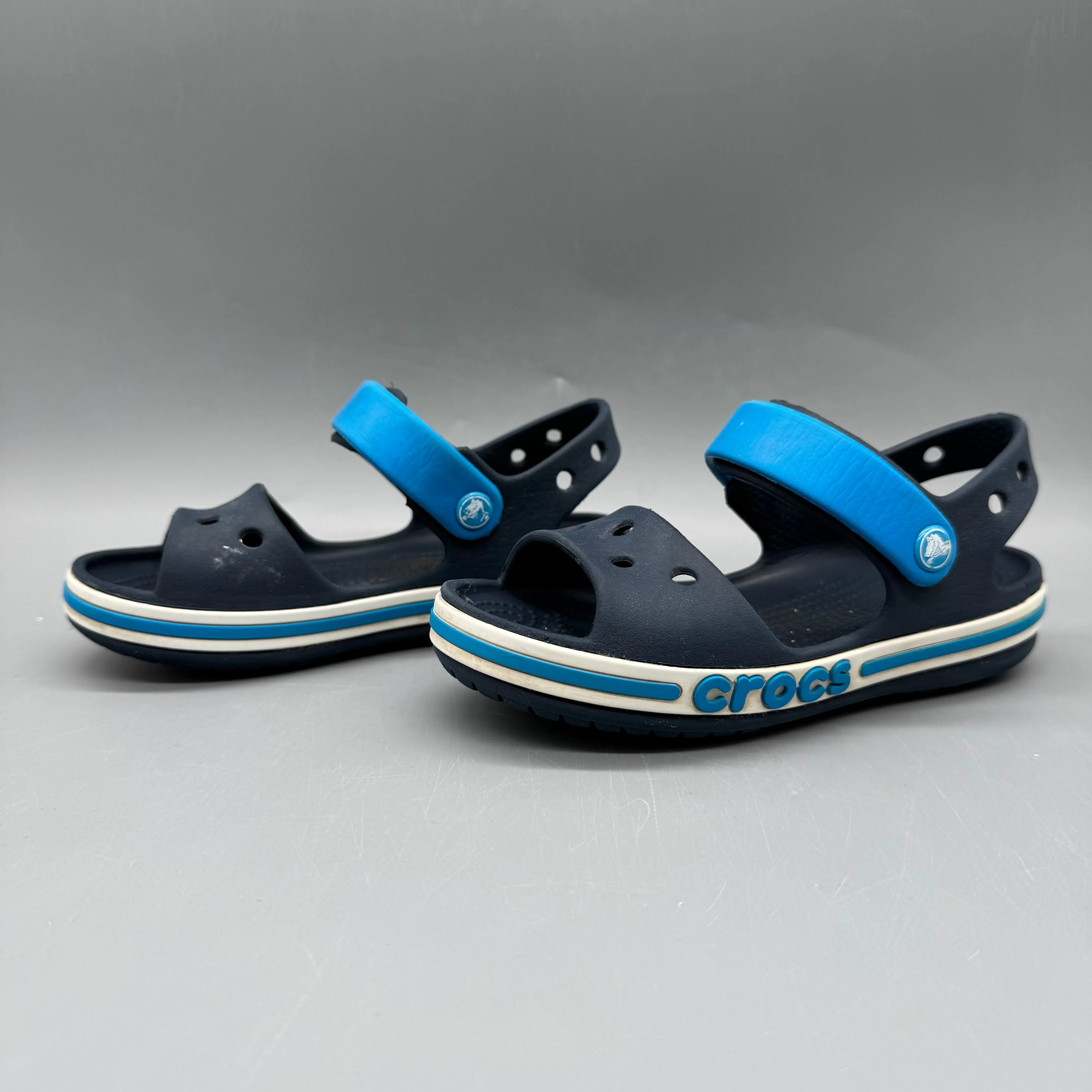 Crocs / Sandals / US11 irreplaceable