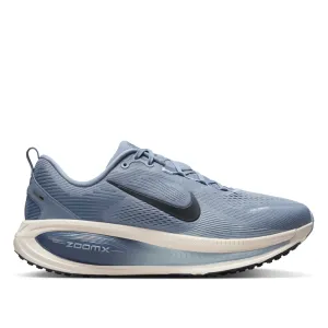 half - marathoning footwear Nike Men's  Vomero 18 Wide Running Shoes