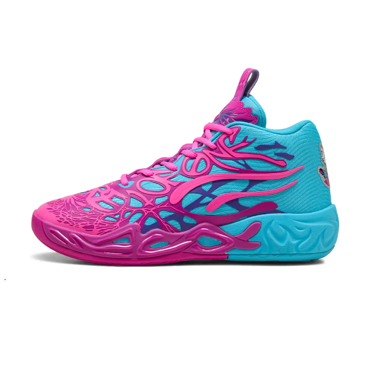   LaMelo Ball MB.04 'Iridescent' Fitted Design pool - specific features