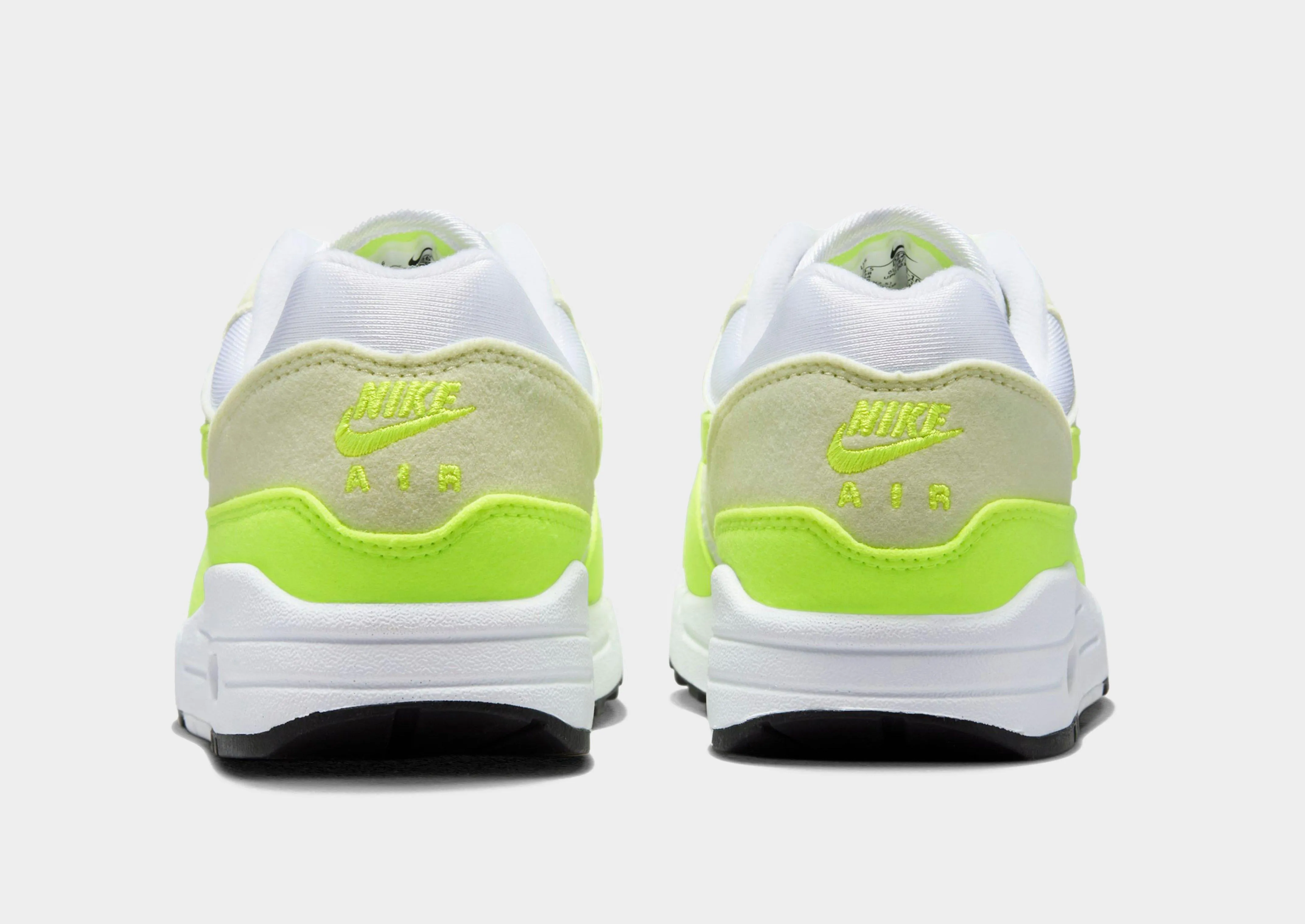 Air Max 1 Women's Foot Shape