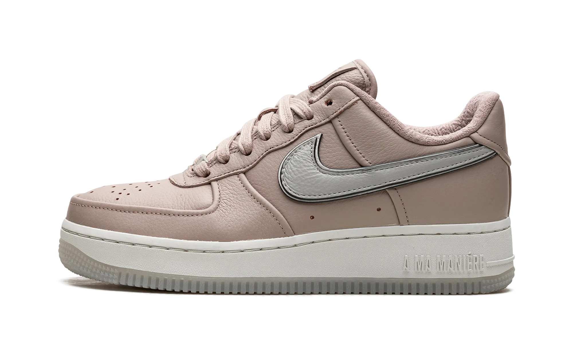 Air Force 1 Low Wmns "A Ma Mani??re - While You Were Sleeping" Smooth Performance