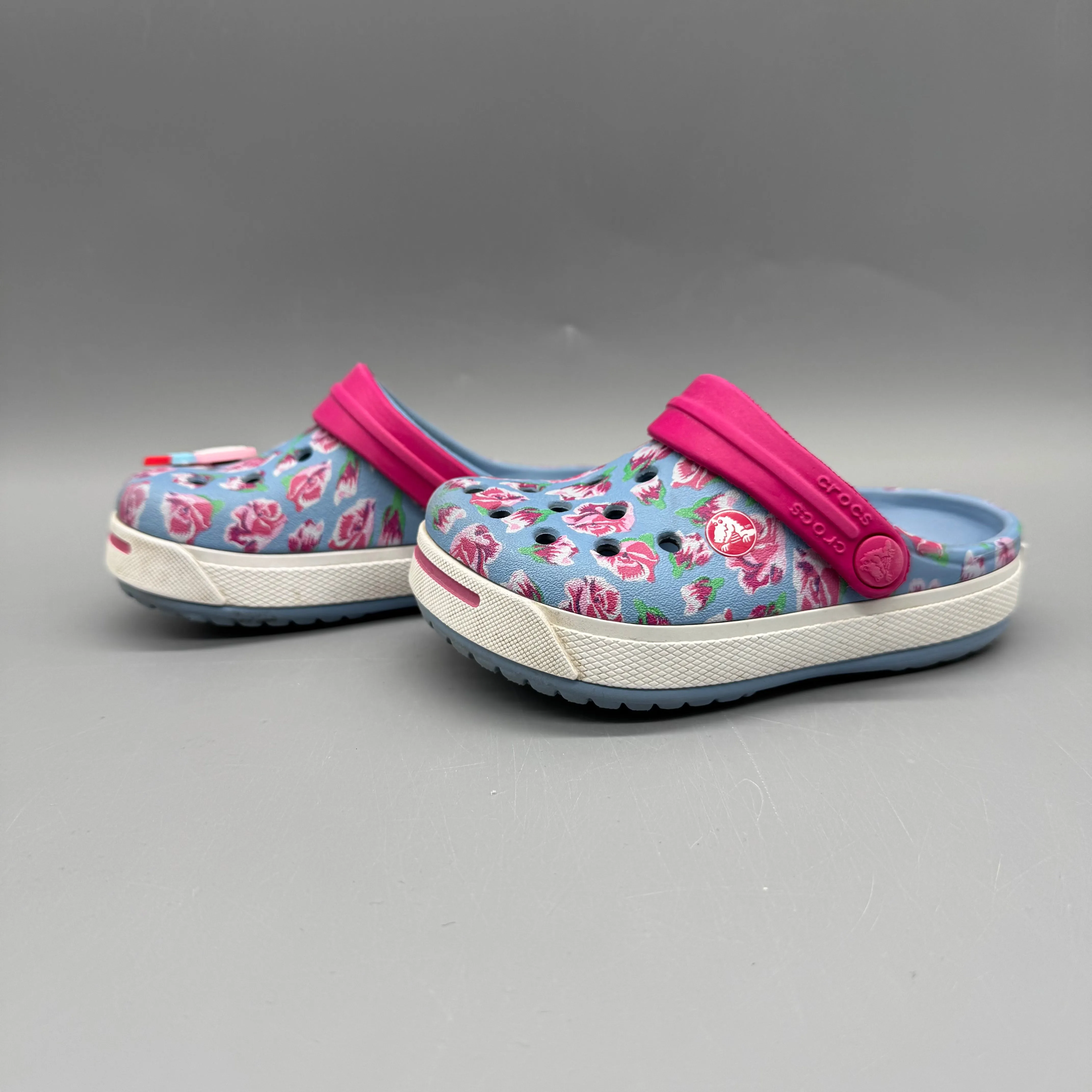 least sporty straightforward Crocs / Sandals / US6-7