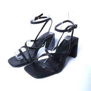 BERSHKA . Modern Comfort