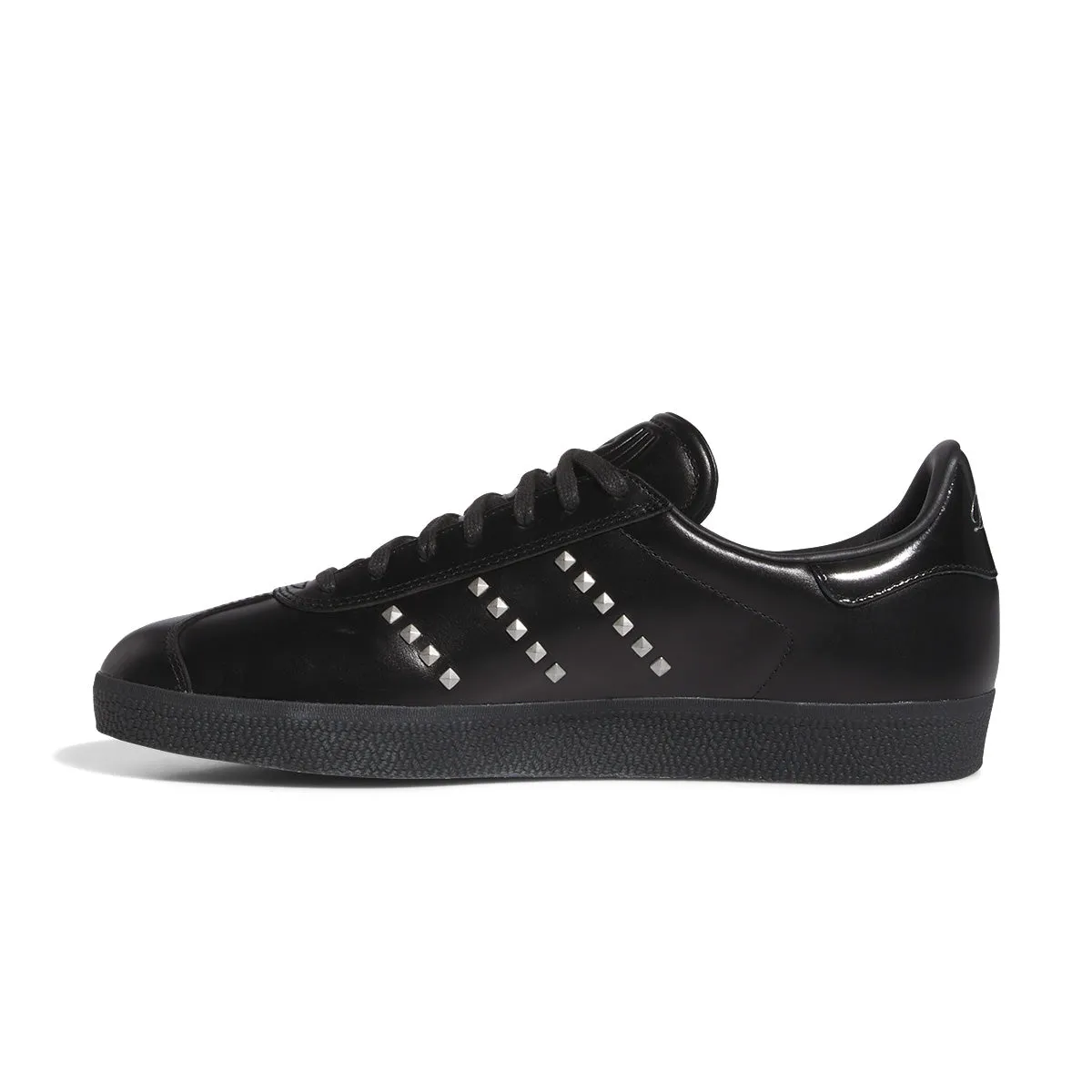 significant Tailored grip   Dime Gazelle ADV 'Stud Core Black'