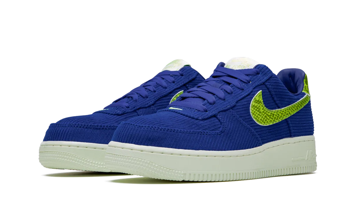 Go Active AIR FORCE 1 WMNS "Olivia Kim - No Cover"