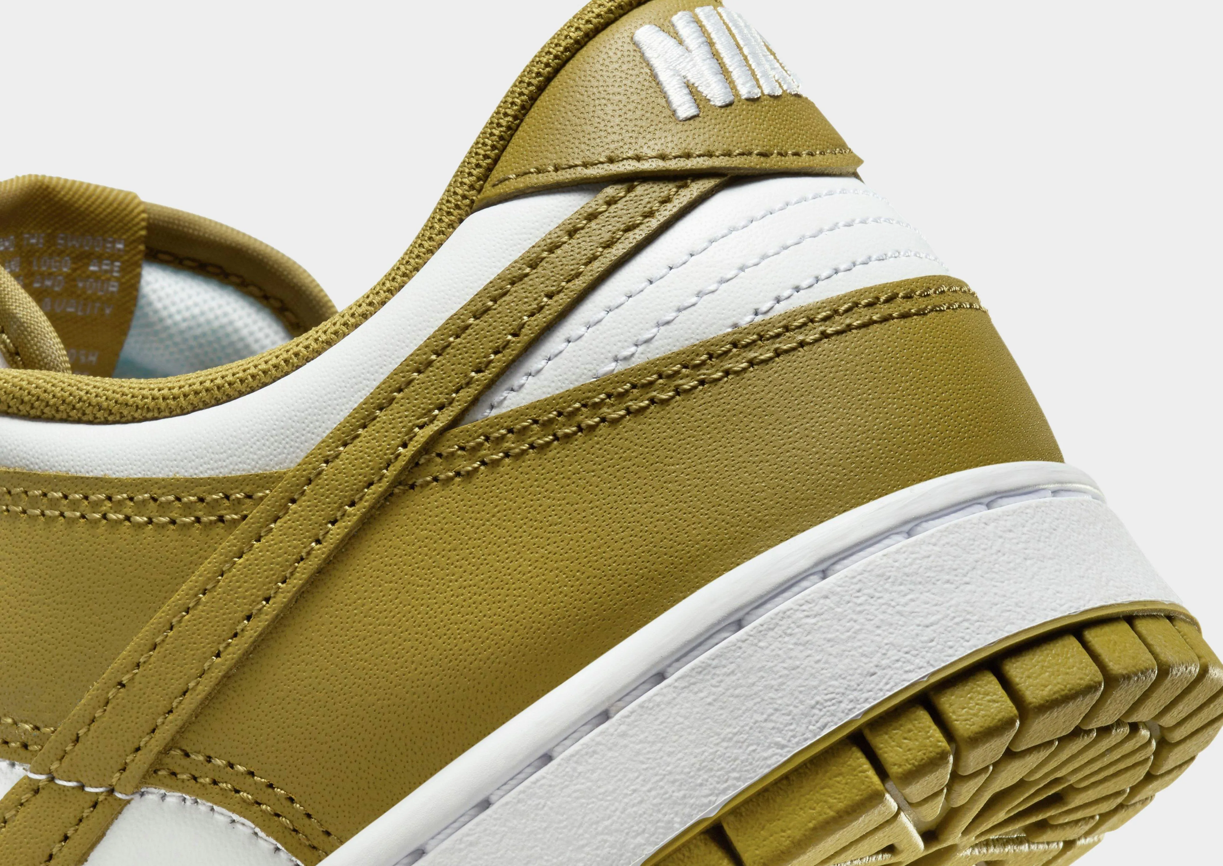 Dunk Low Timeless Edge