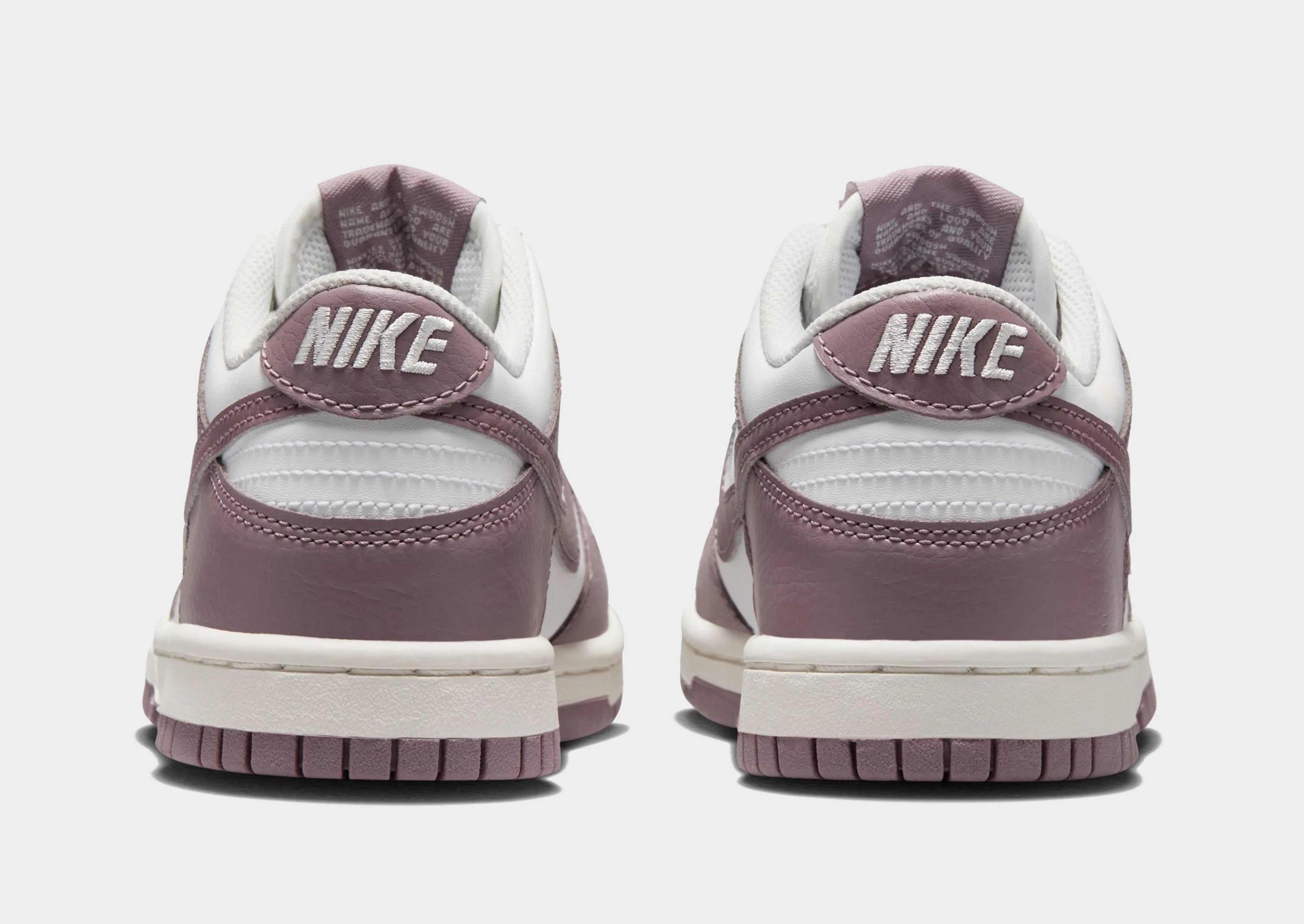 Dunk Low Junior's Pace Friendly Foot Balance