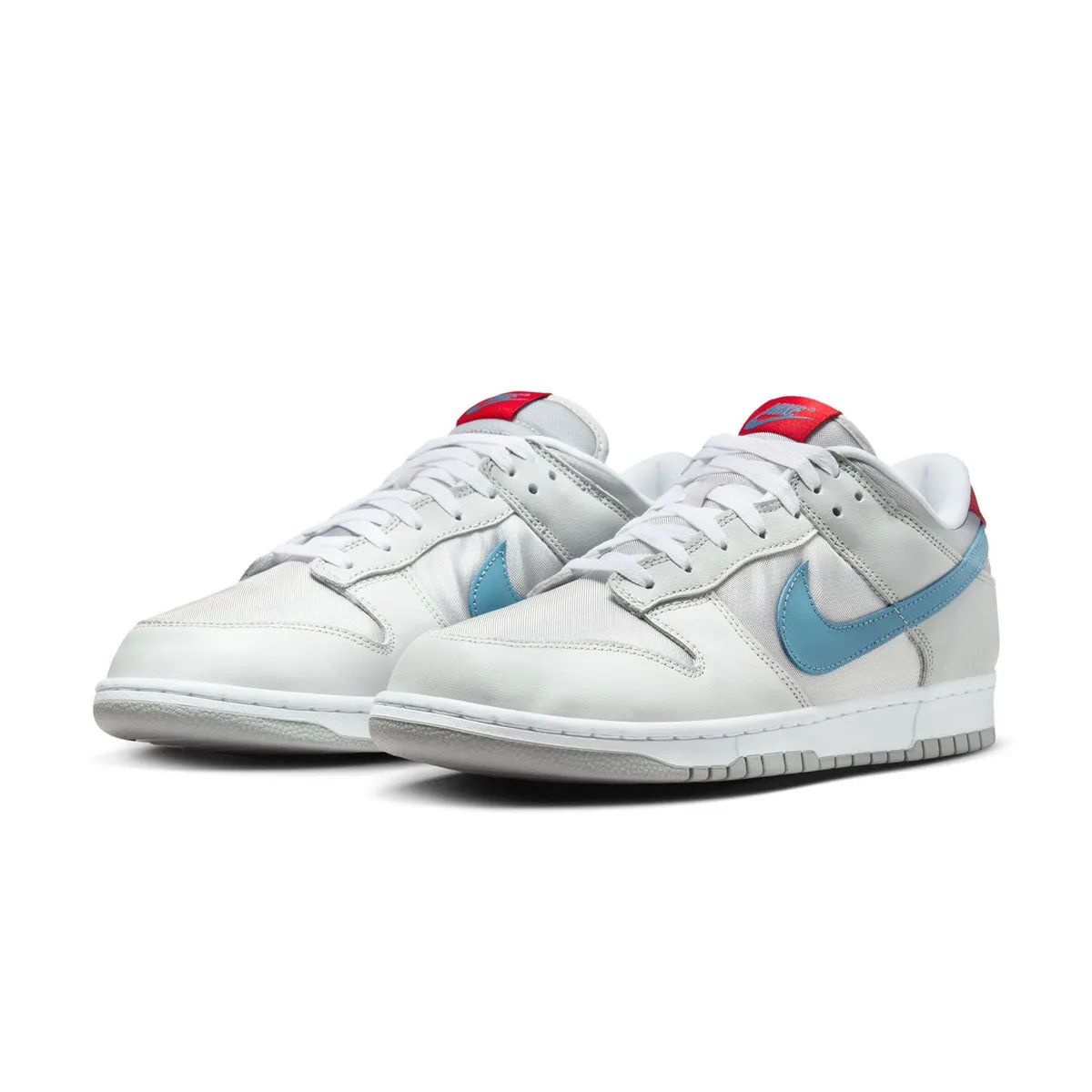 Dunk Low QS 'Silver Surfer' hikers - specific features