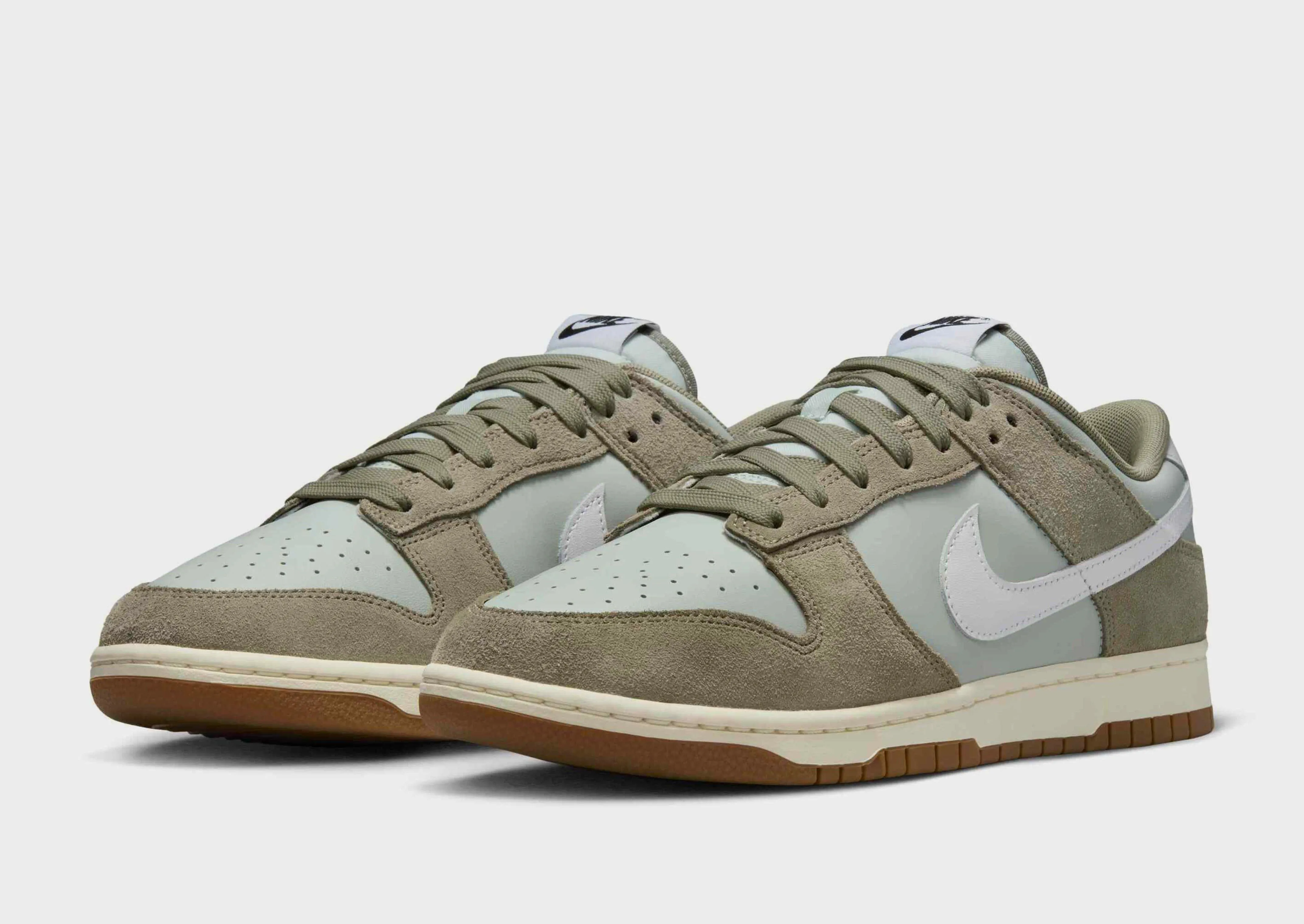 Dunk Low Retro SE City Daily Sand Hike