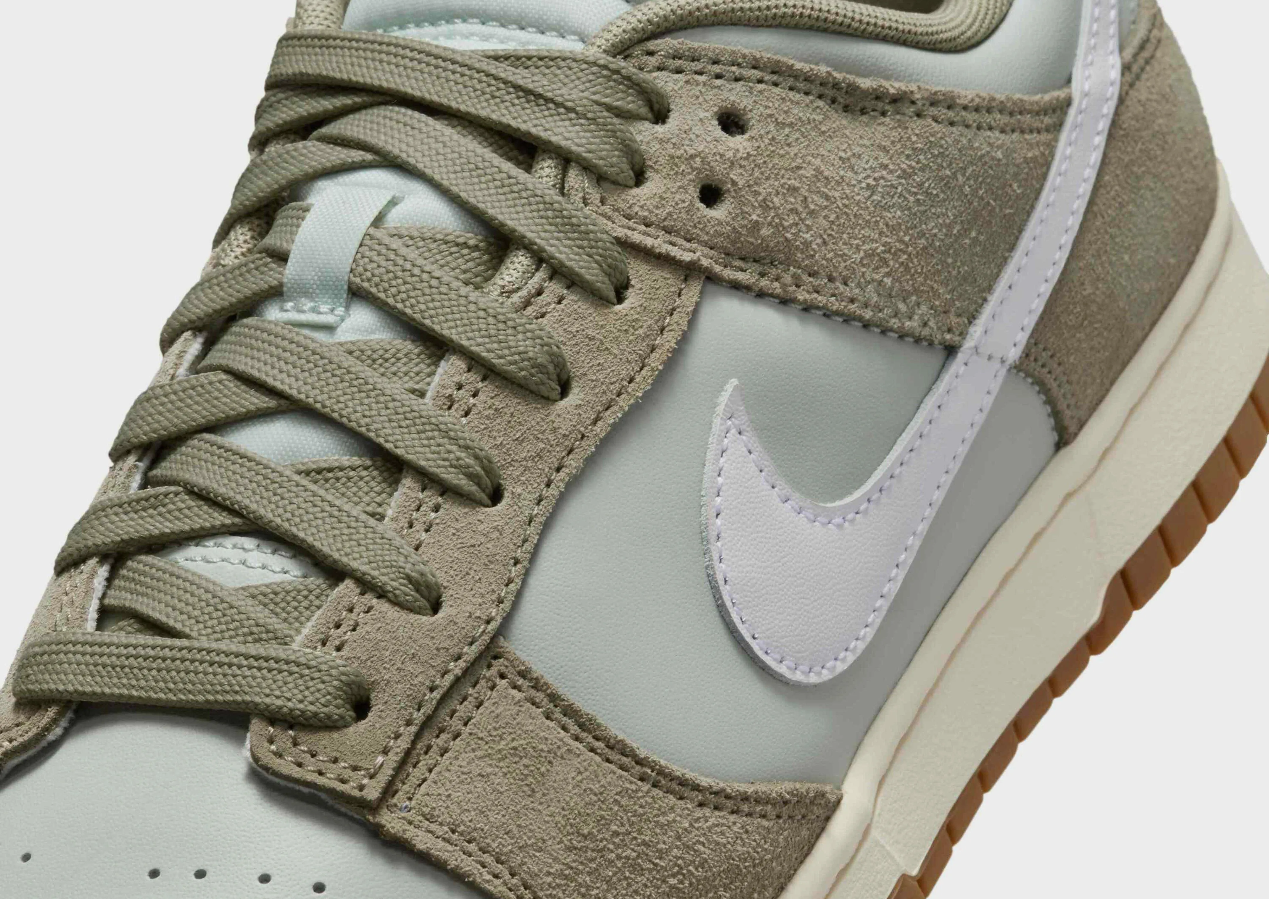 Track Run Dunk Low Retro SE