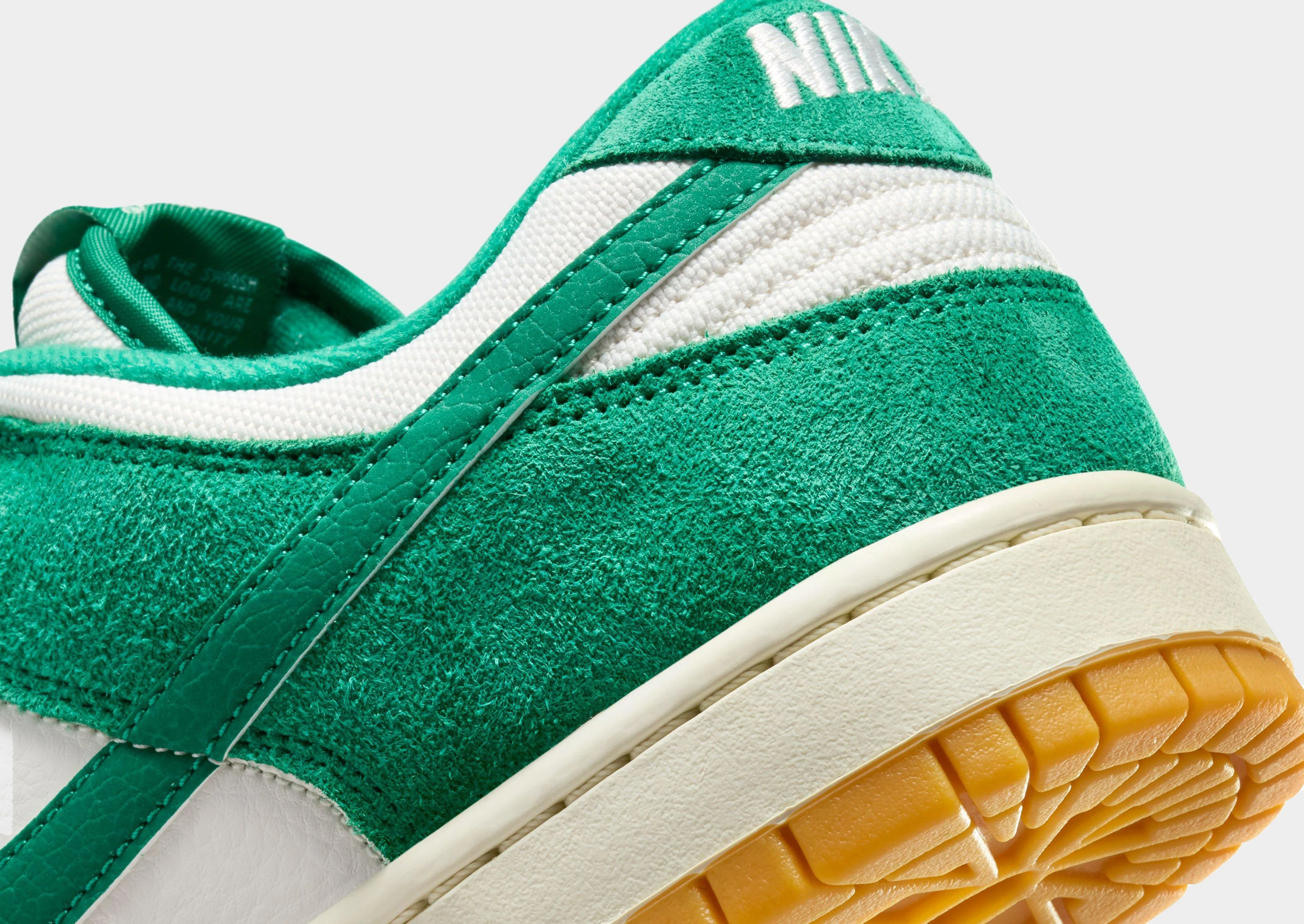Dunk Low SE outdoor mode Light Impact