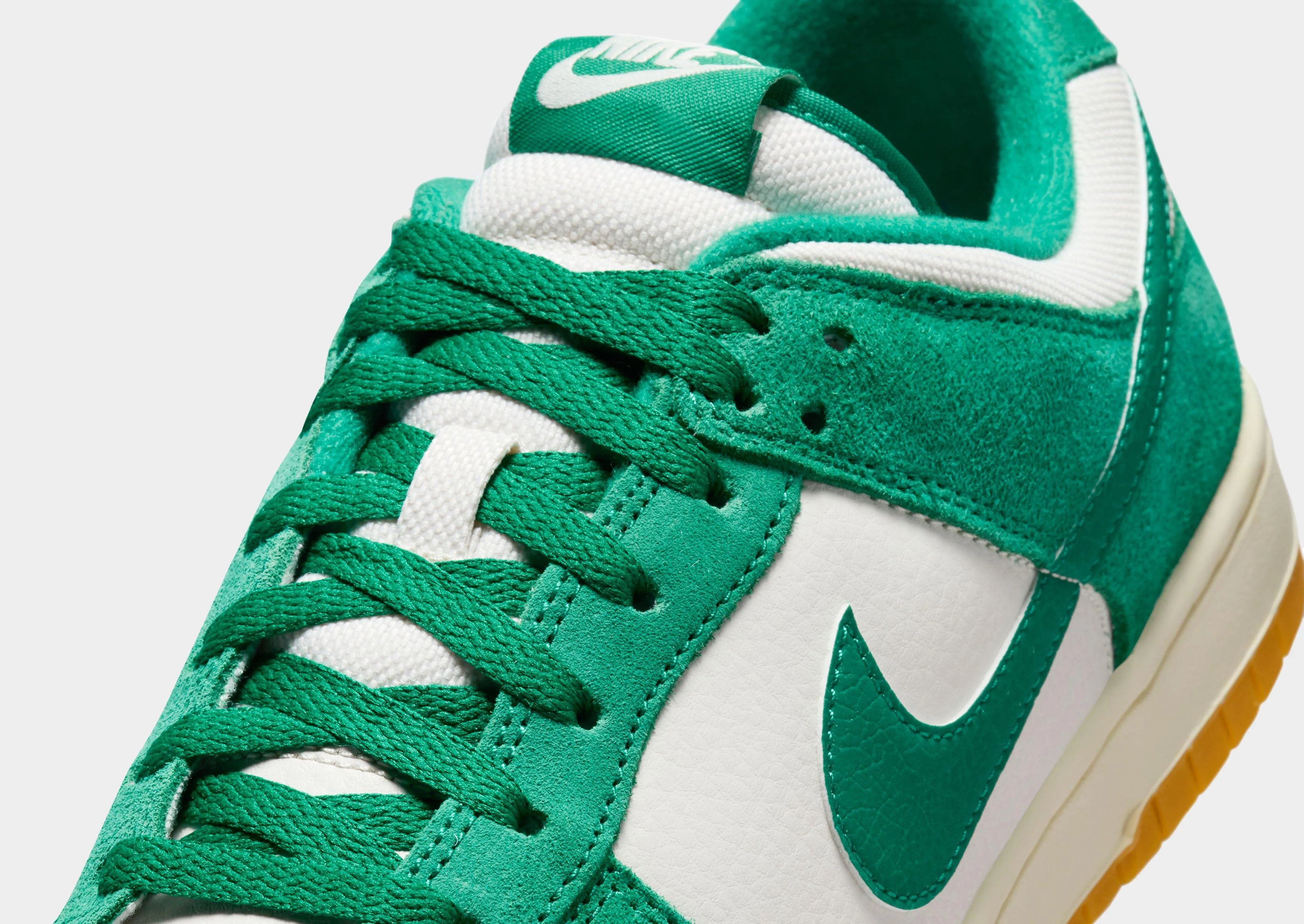 Zip Free Chill Vibes Dunk Low SE