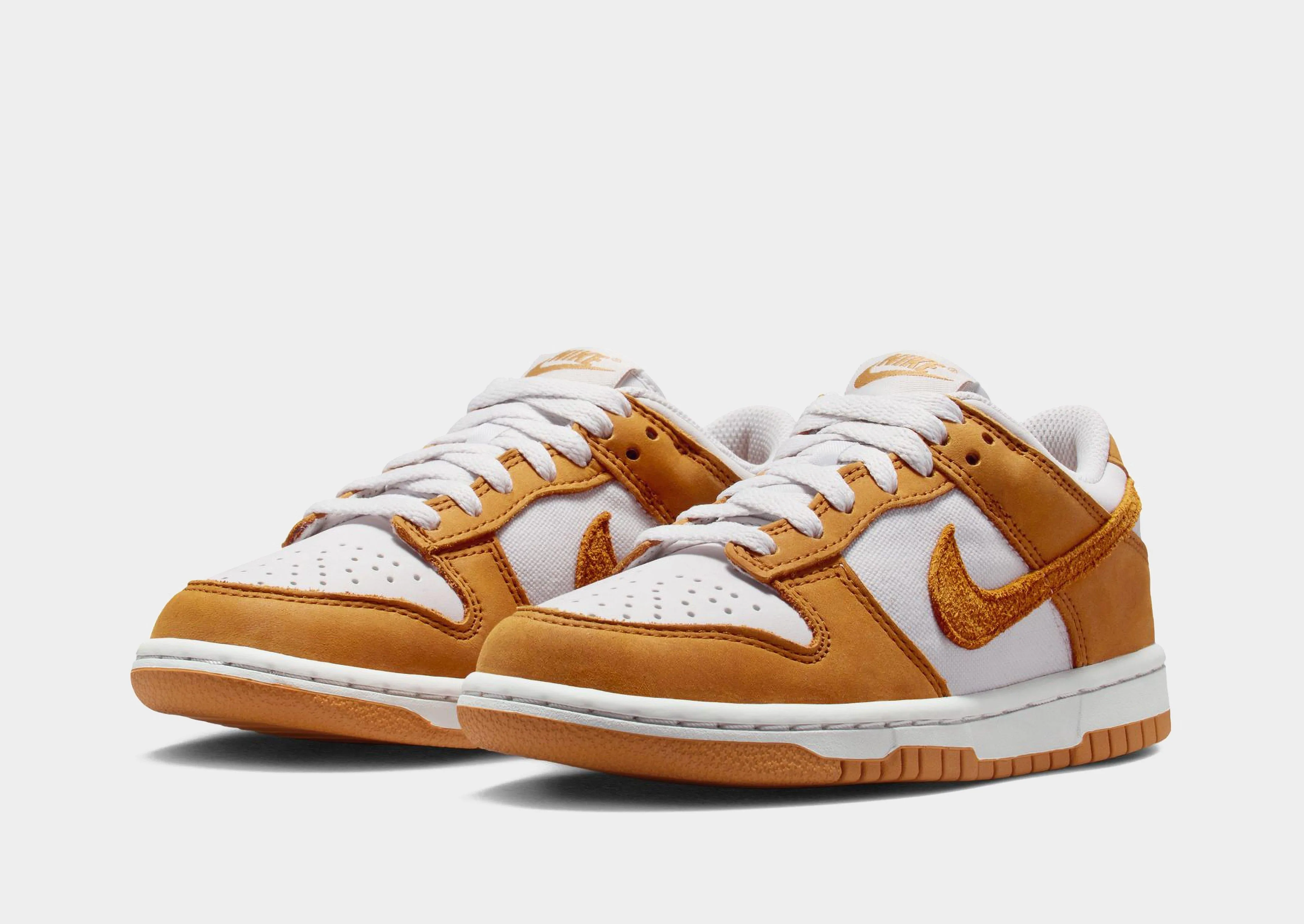 Dunk Low SE Junior's Ice Jog Travel Fit