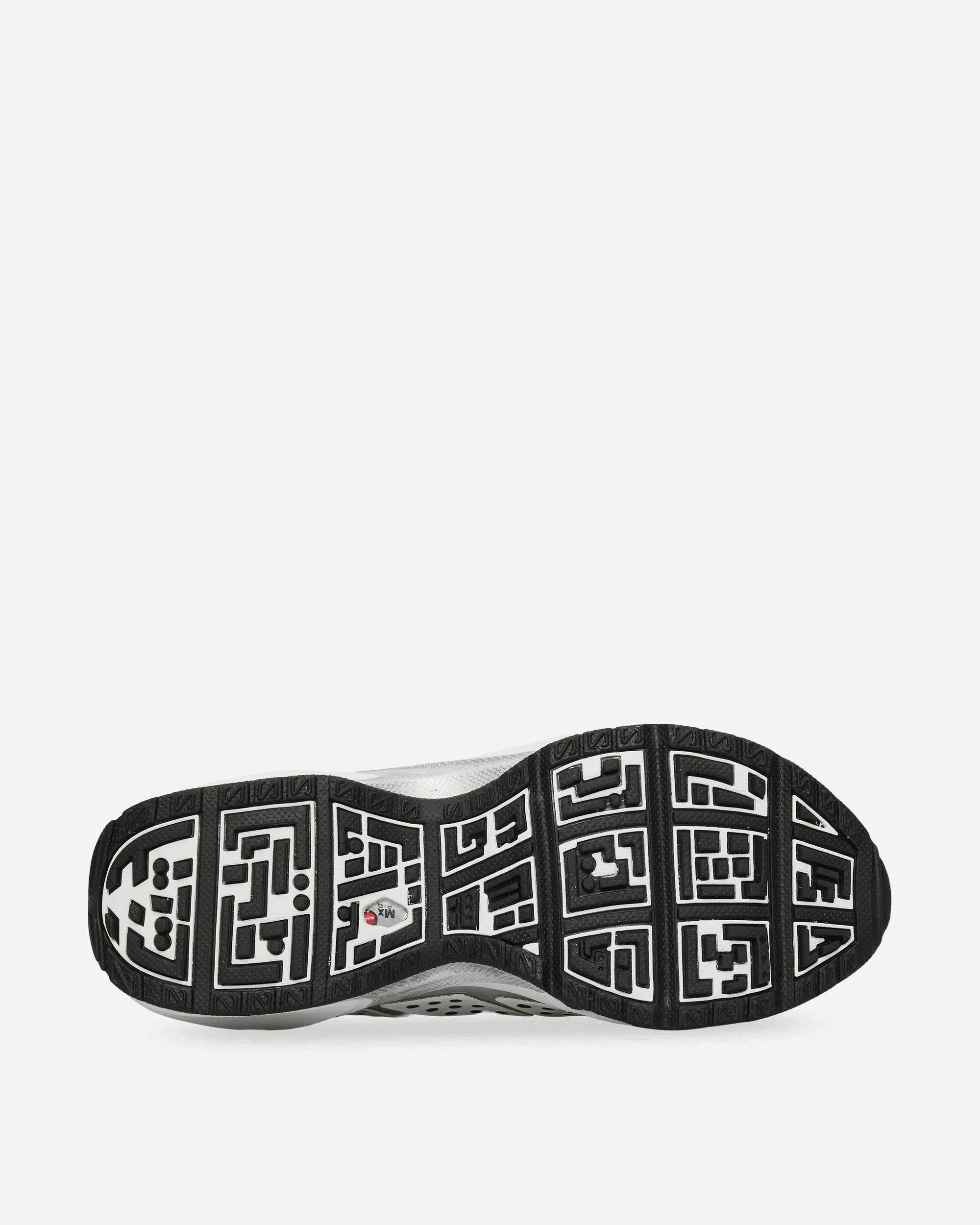 Shock Absorbent Road Trip Women's Air Max SNDR Sneakers White / Black / Metallic Silver