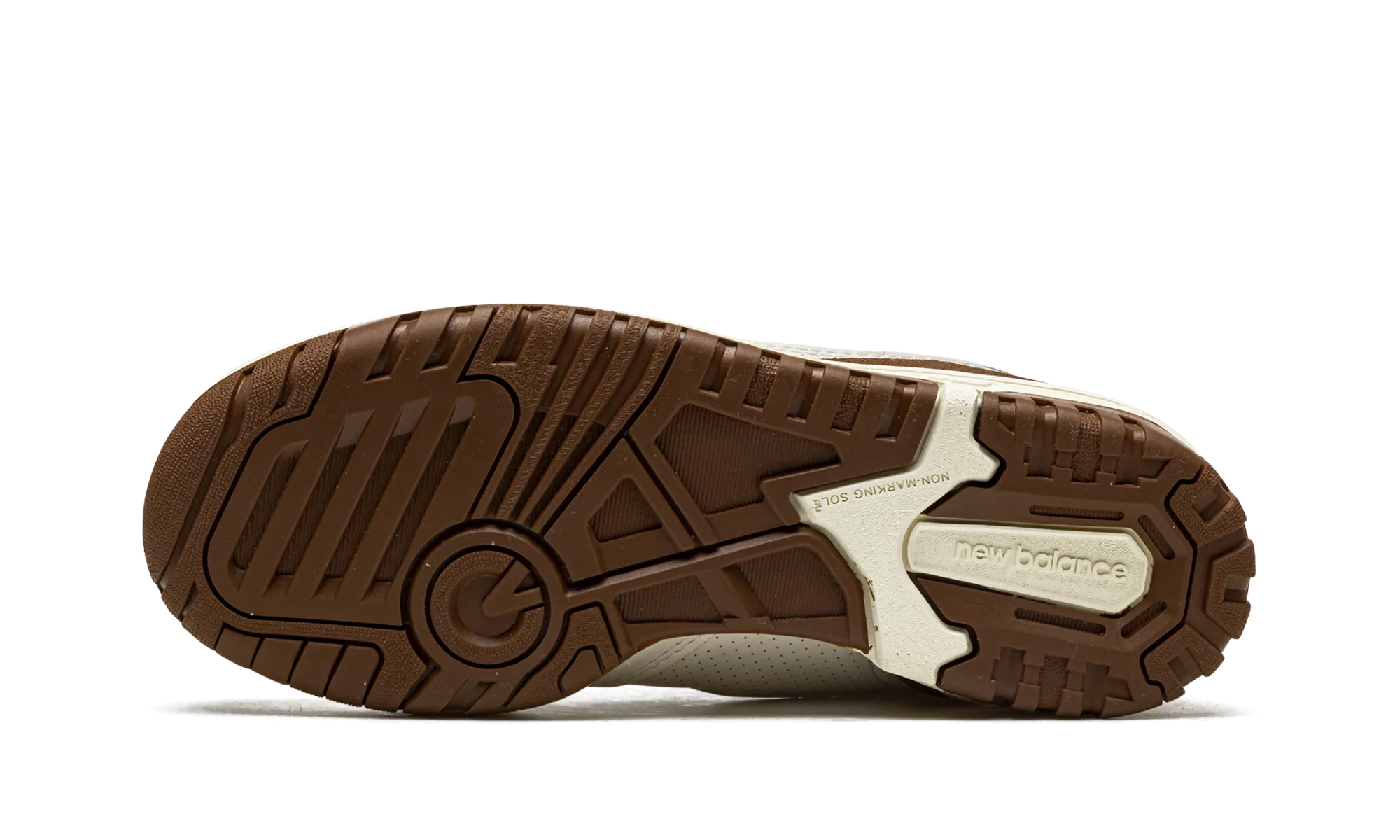 550 "Aim?? Leon Dore - Brown" running in a ferry terminal area shoes Comfort arch support
