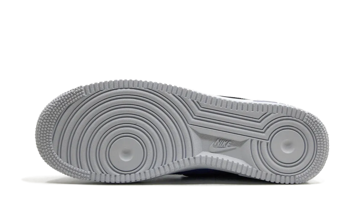 Air Force 1 07 LV8 3 "Removable Swoosh - Racer Blue" Signature flexibility