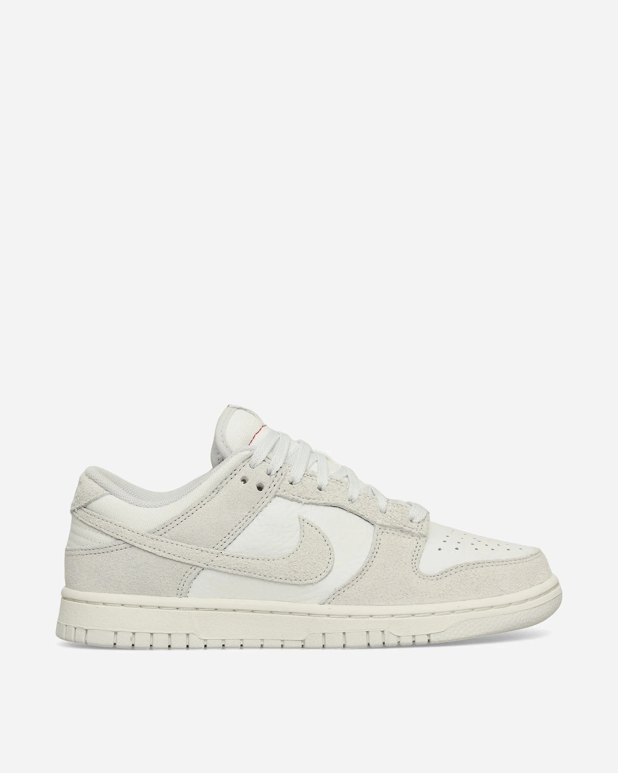 Women's Dunk Low Sneakers Summit White / Photon Dust Non Slip Heel Grip Effortless Fit