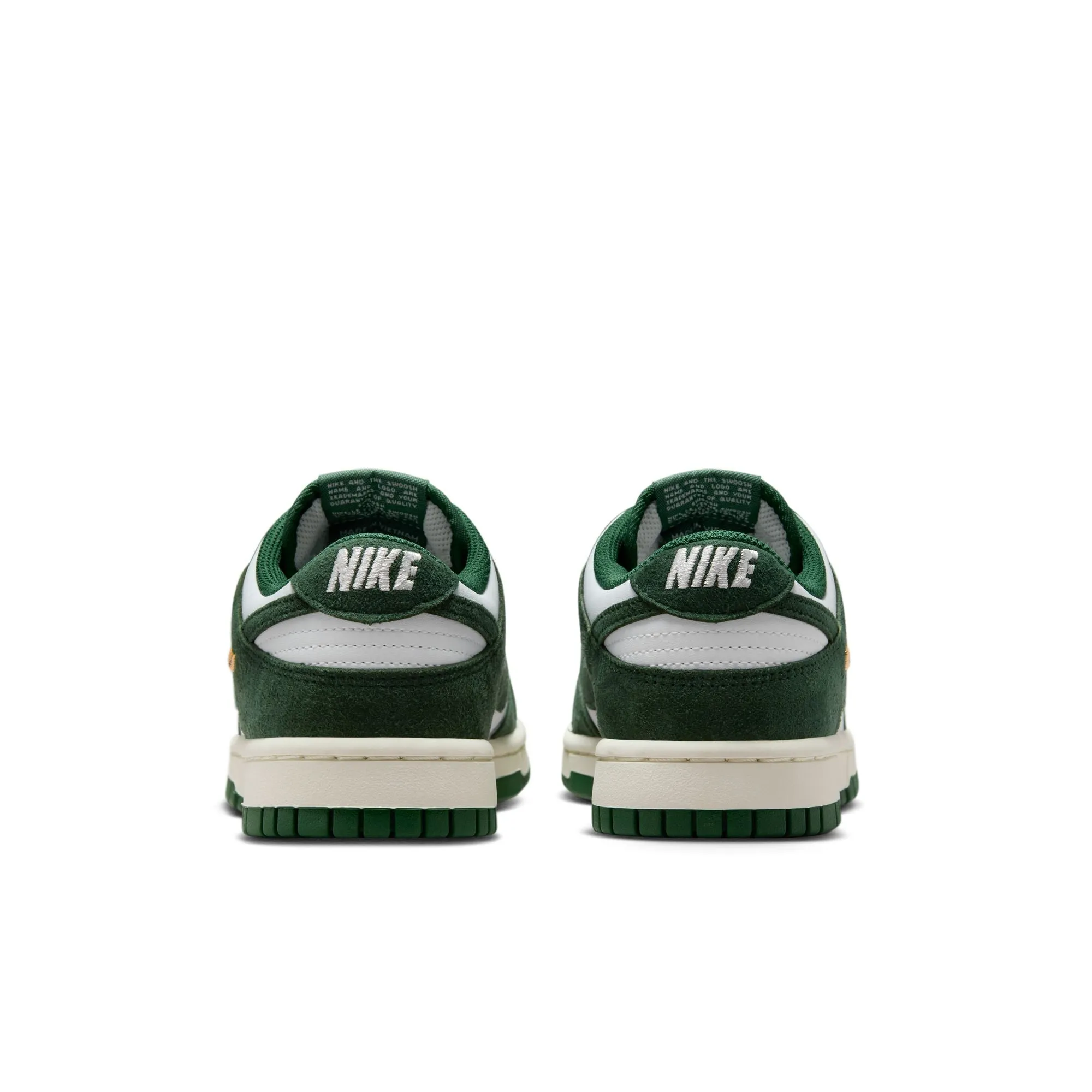 Travel Must W Nike Dunk Low IB4417-100