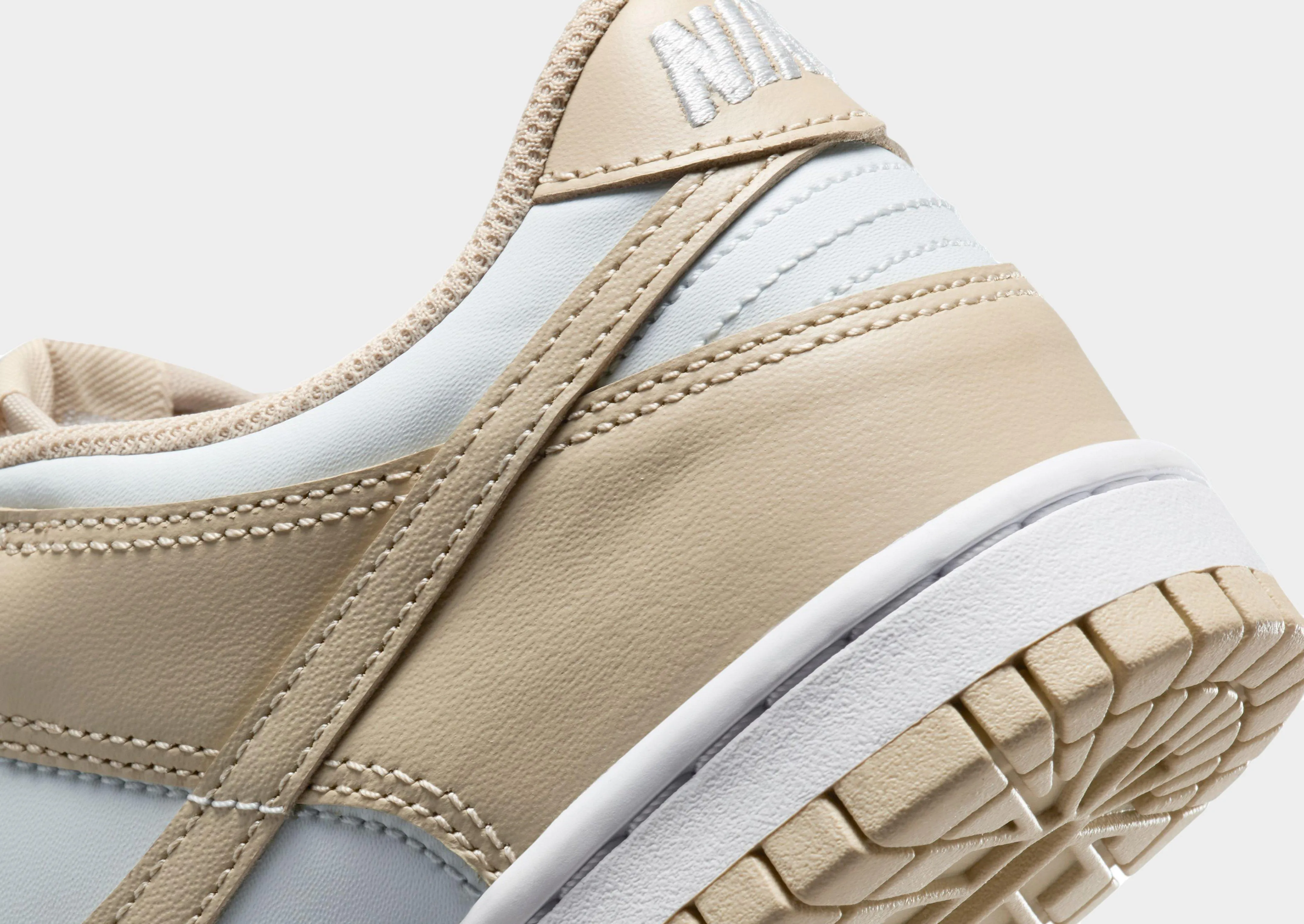 Dunk Low Junior's comfort feature Roll Step